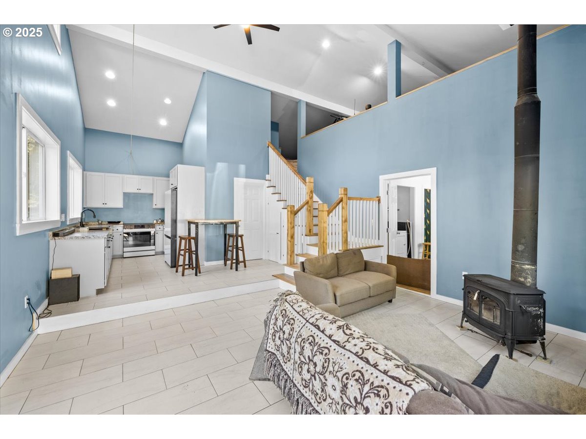 14339 Highway 101 Property Photo 3