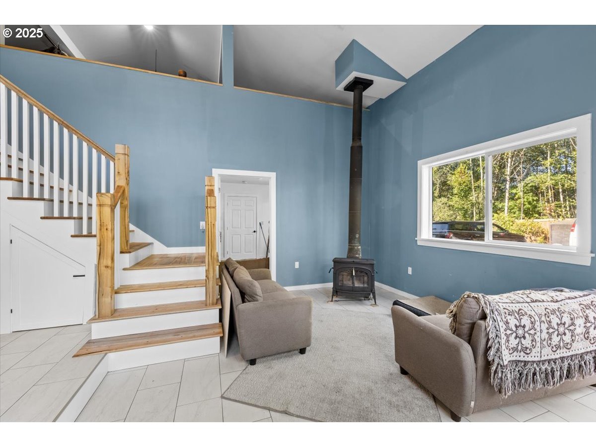 14339 Highway 101 Property Photo 4