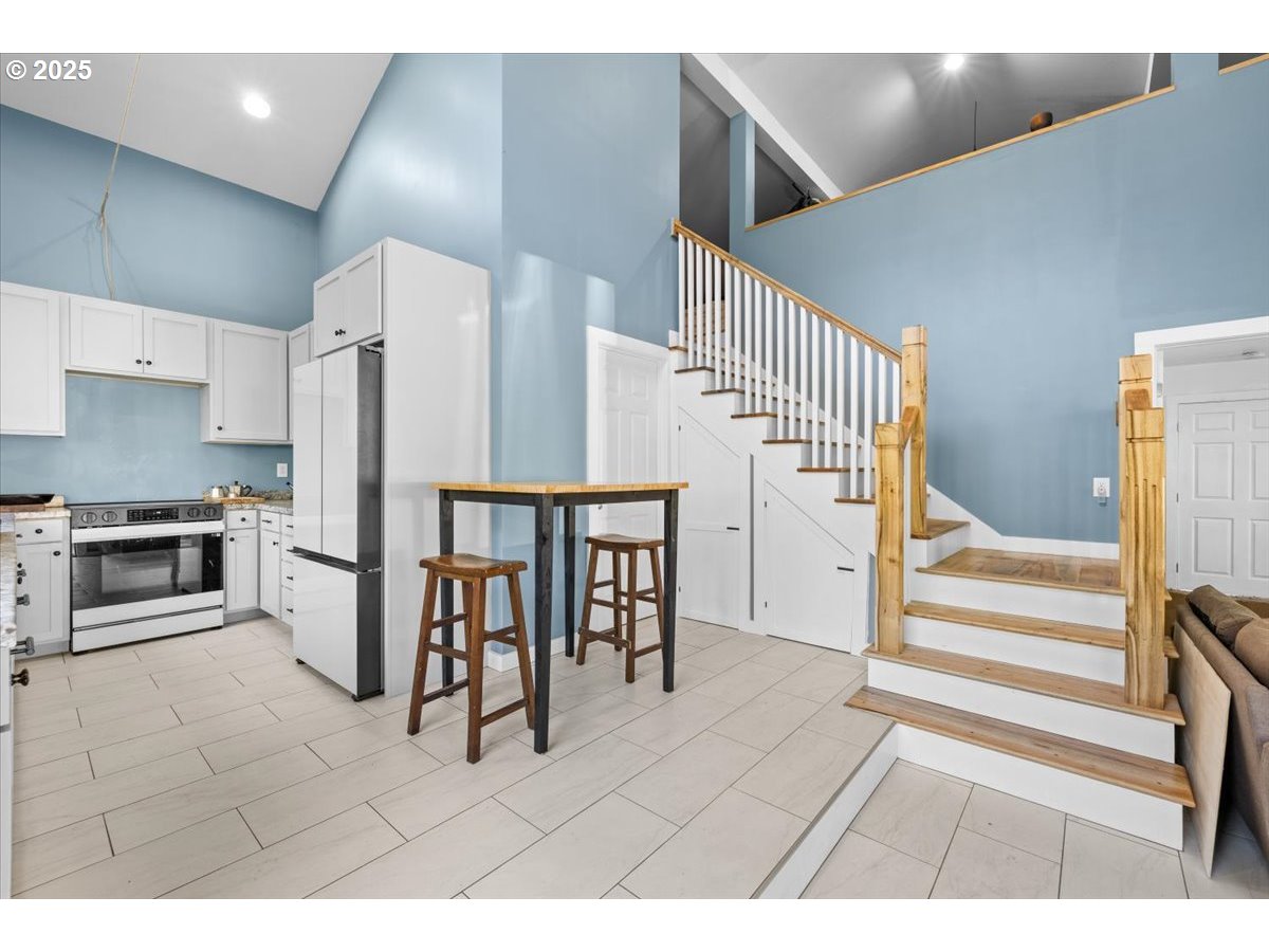 14339 Highway 101 Property Photo 5
