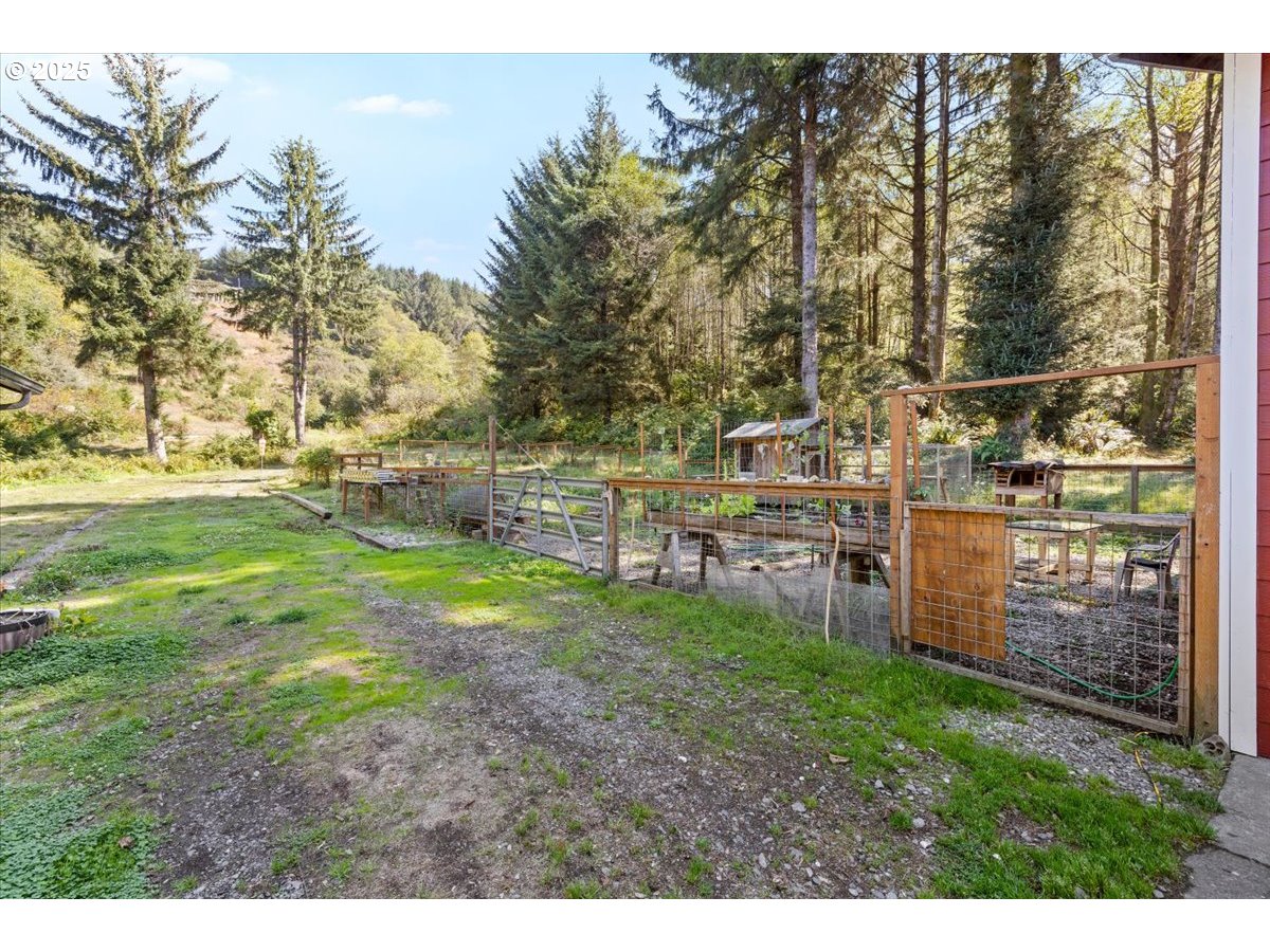 14339 Highway 101 Property Photo 26