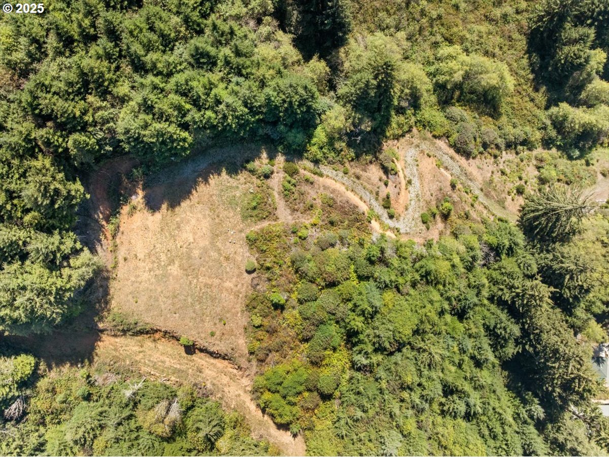 14339 Highway 101 Property Photo 28