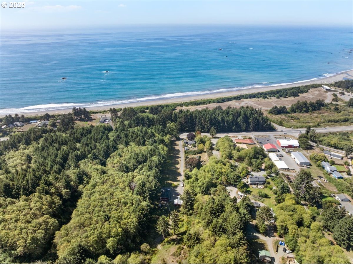 14339 Highway 101 Property Photo 29