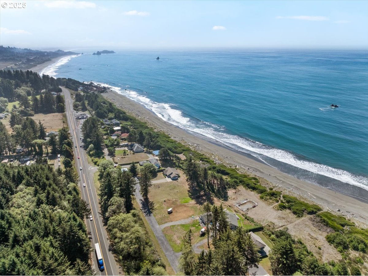 14339 Highway 101 Property Photo 35