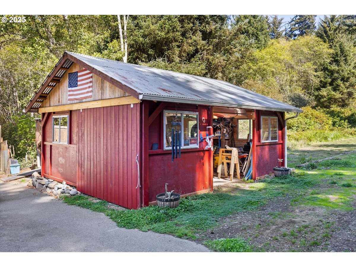 14339 Highway 101 Property Photo 41