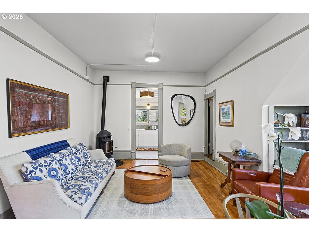 436 Lincoln St Property Photo 10