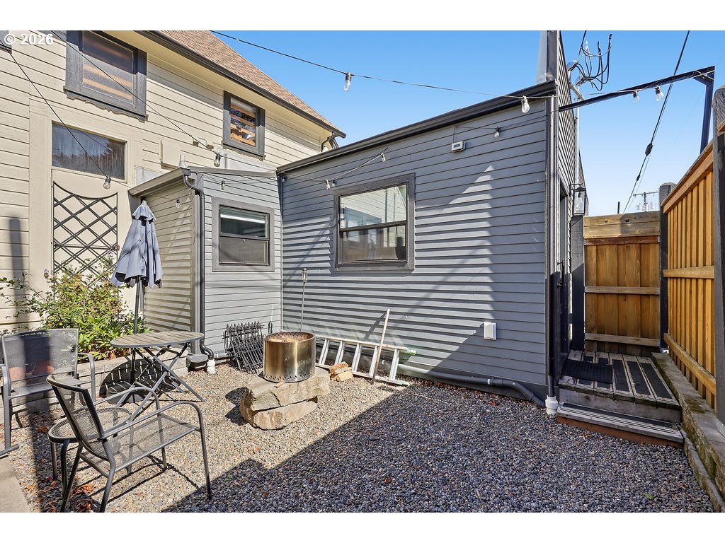 436 Lincoln St Property Photo 31