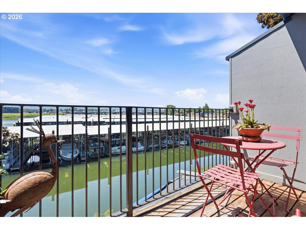 620 N Tomahawk Island Dr Property Photo 32