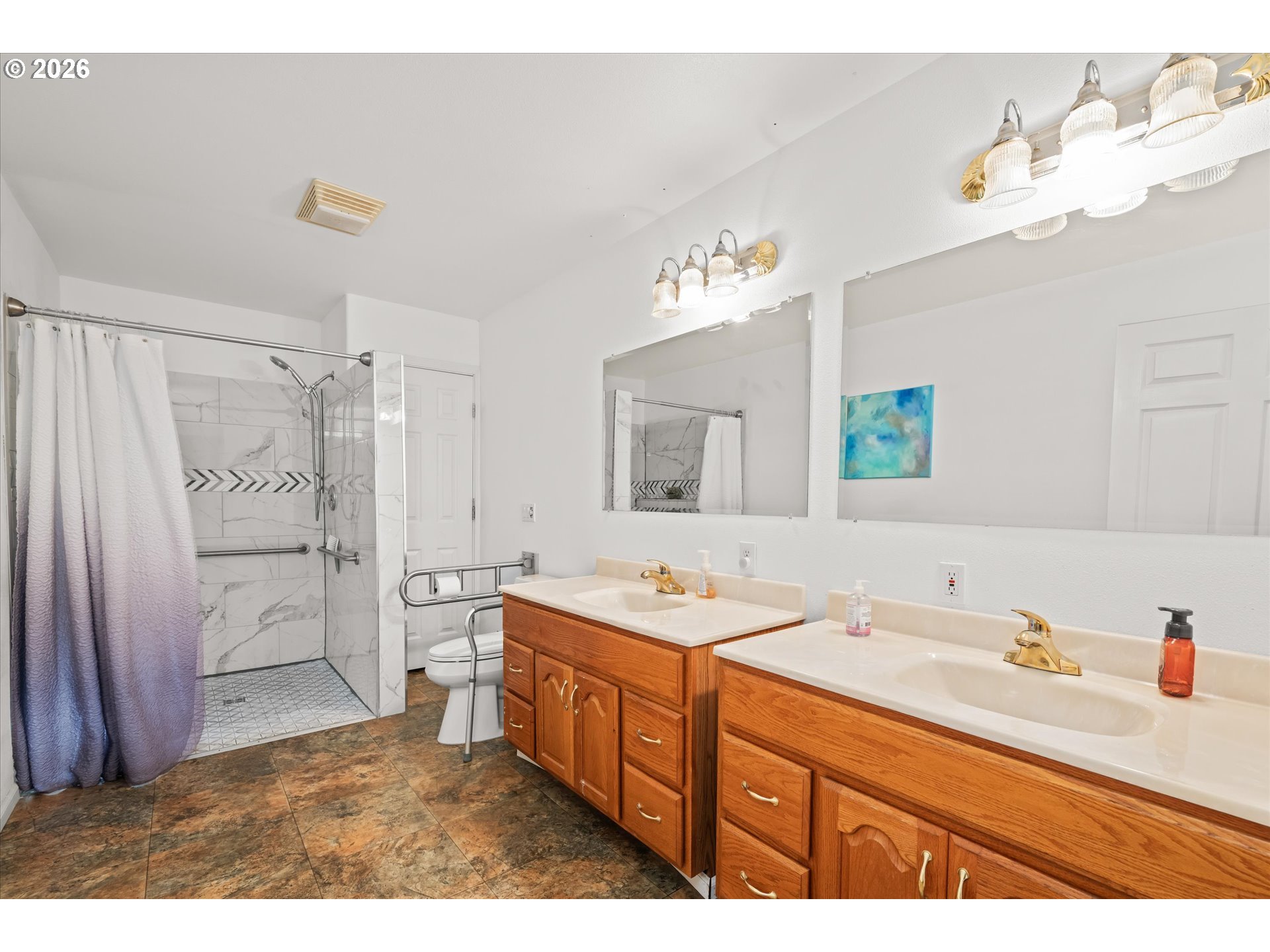 805 Queens Ave Property Photo 20