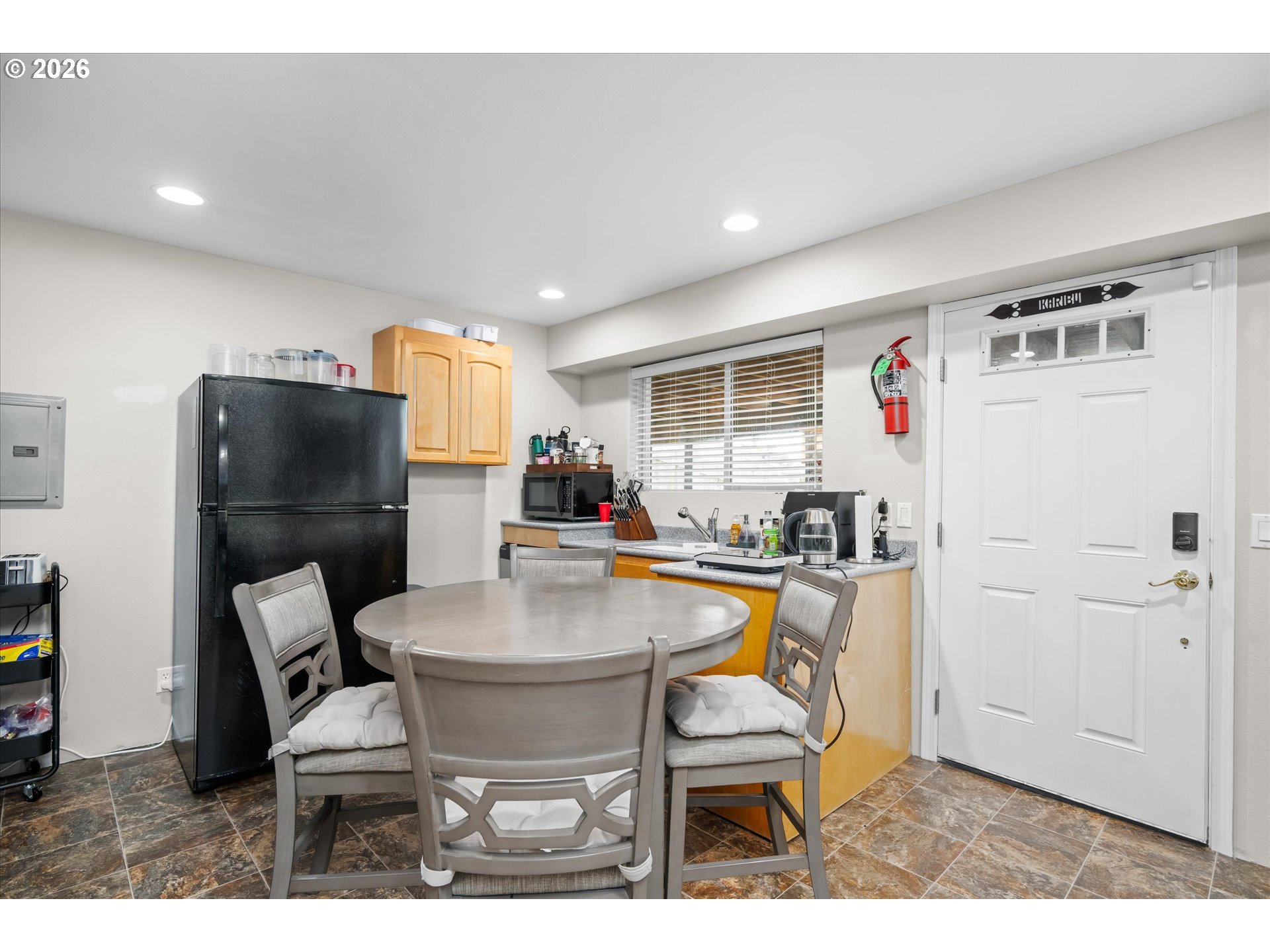 805 Queens Ave Property Photo 25