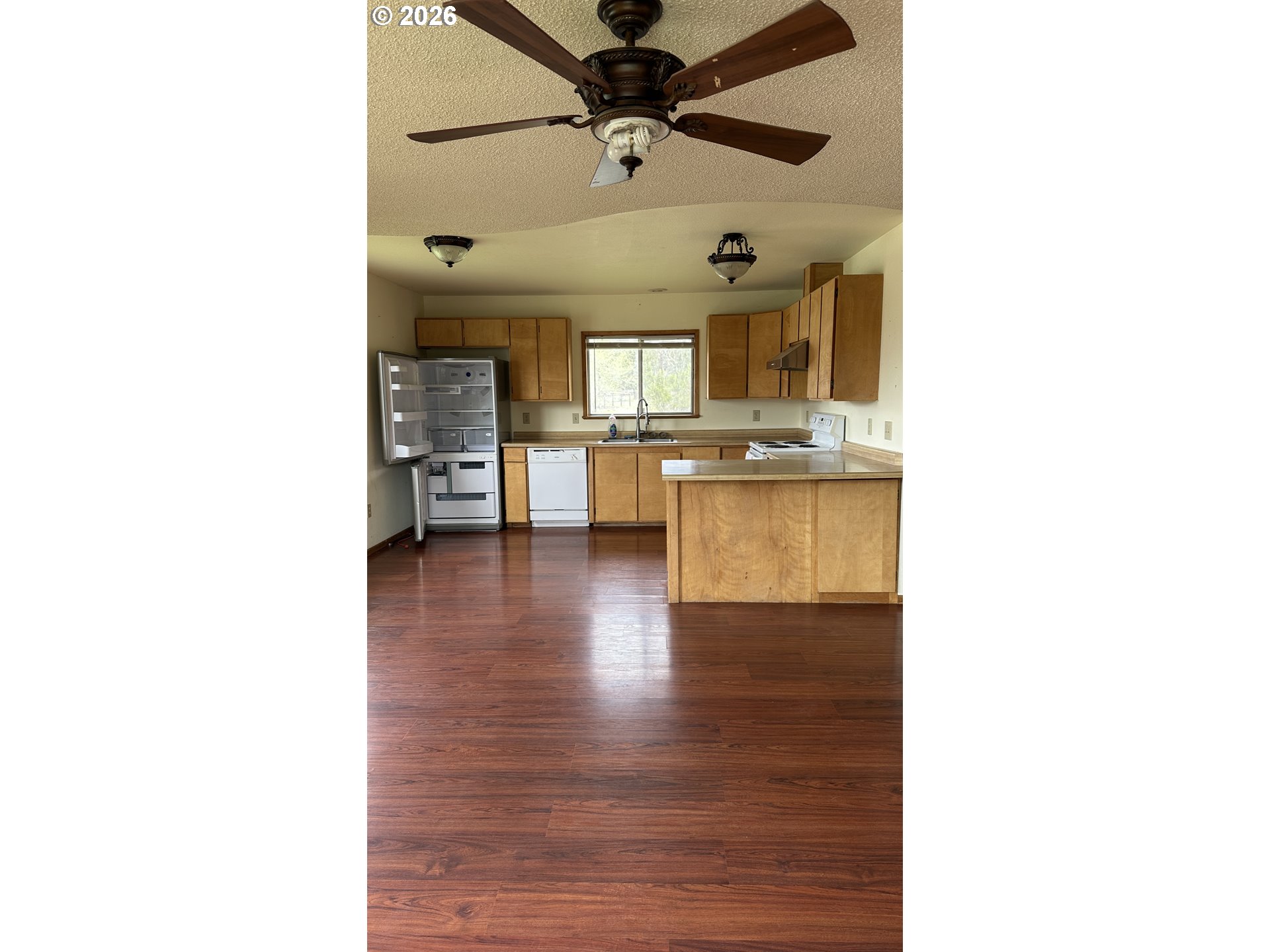 703 Broadway St Property Photo 5
