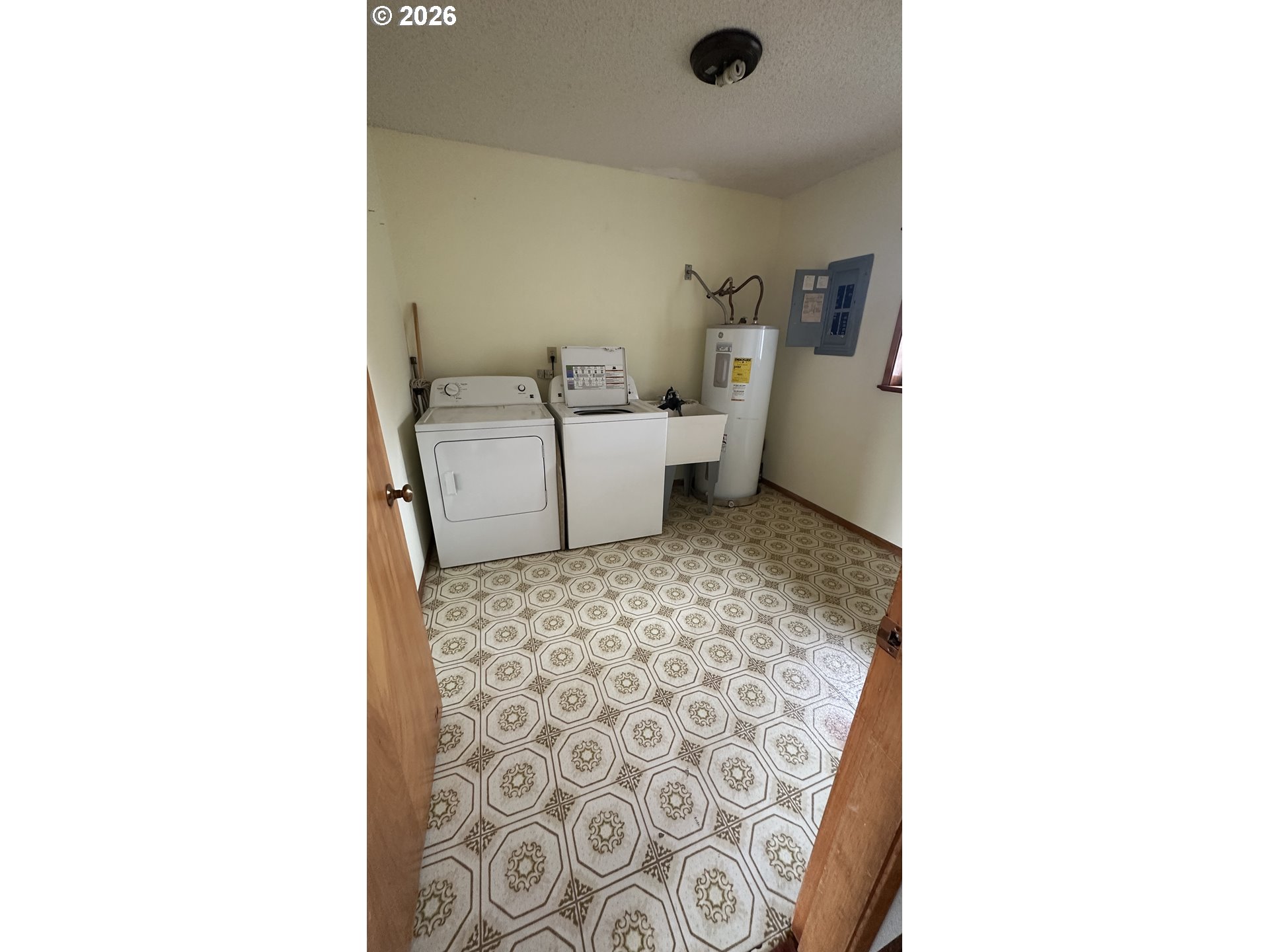 703 Broadway St Property Photo 10