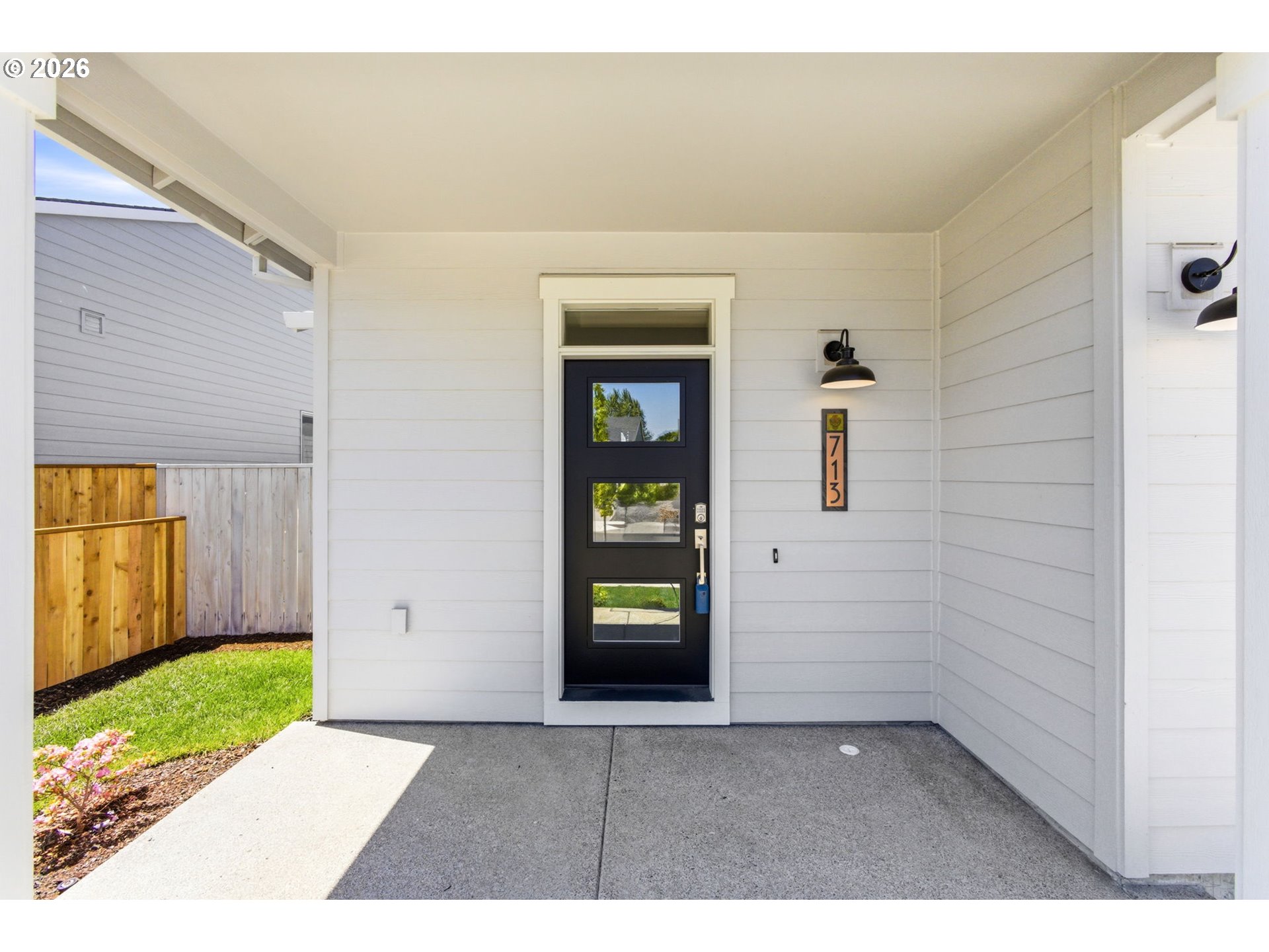 713 Tigerlily St Property Photo 4