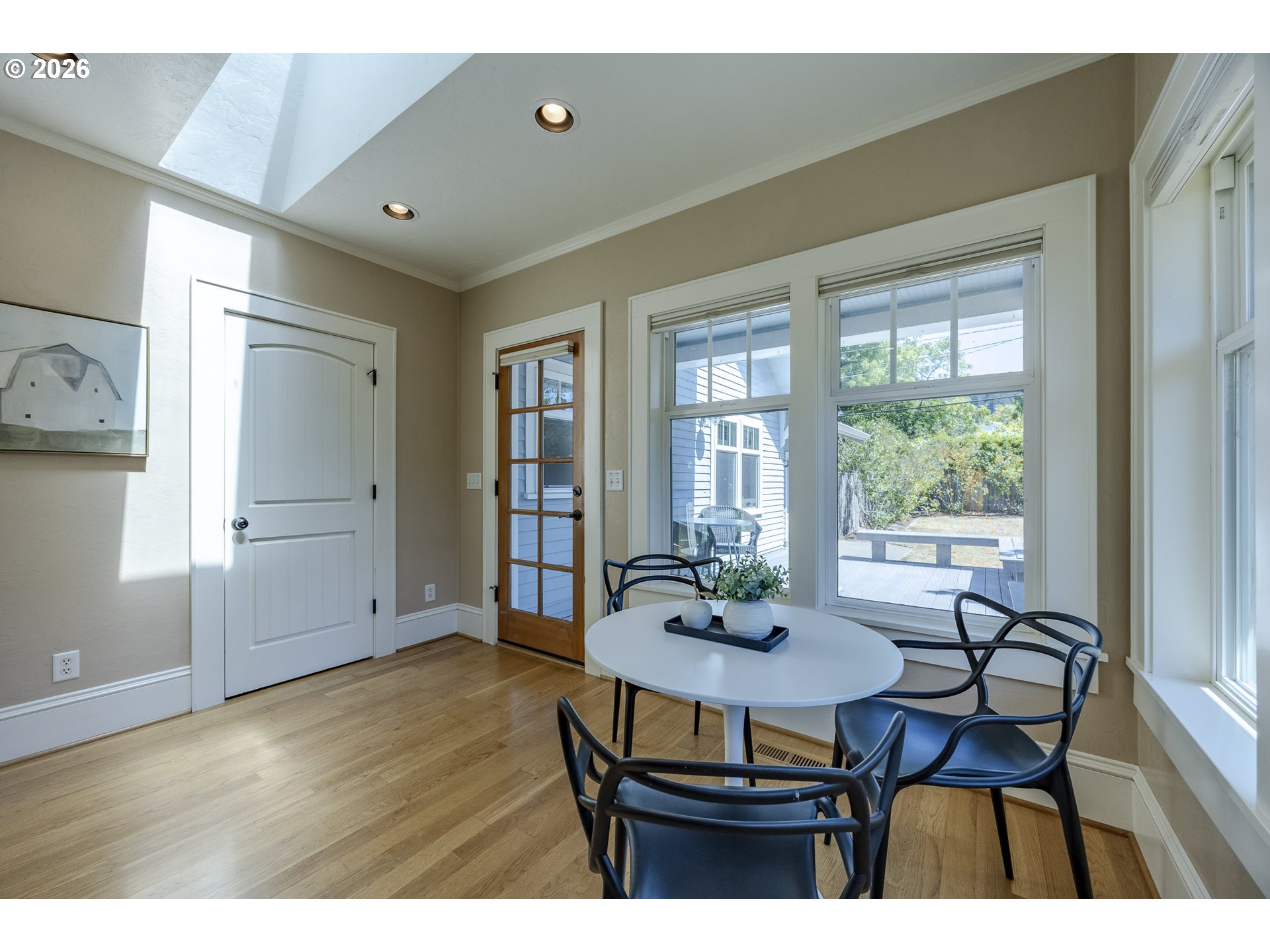 1545 Villard St Property Photo 15
