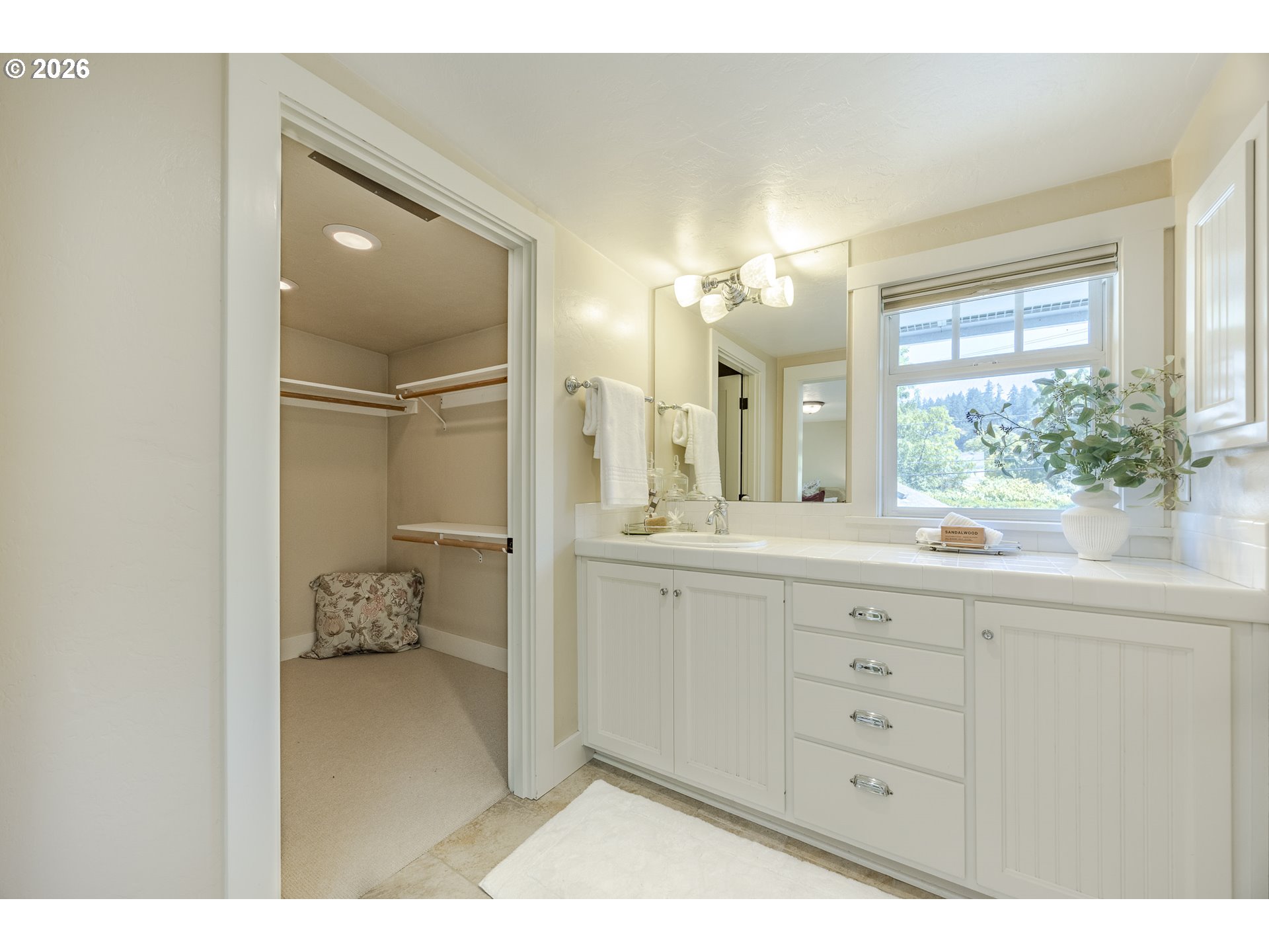 1545 Villard St Property Photo 24