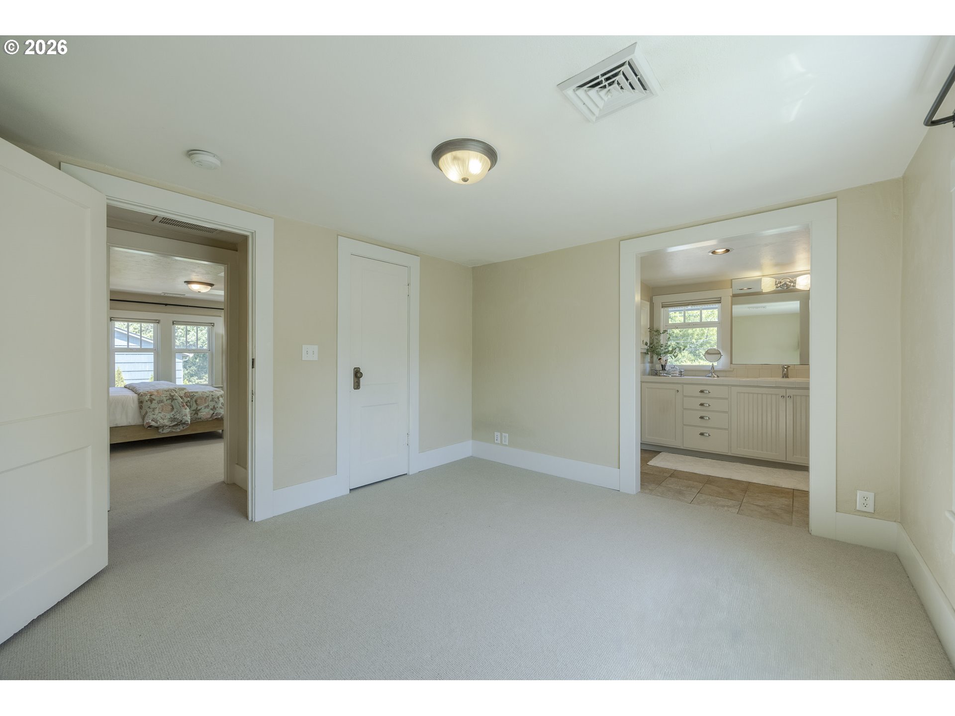 1545 Villard St Property Photo 25