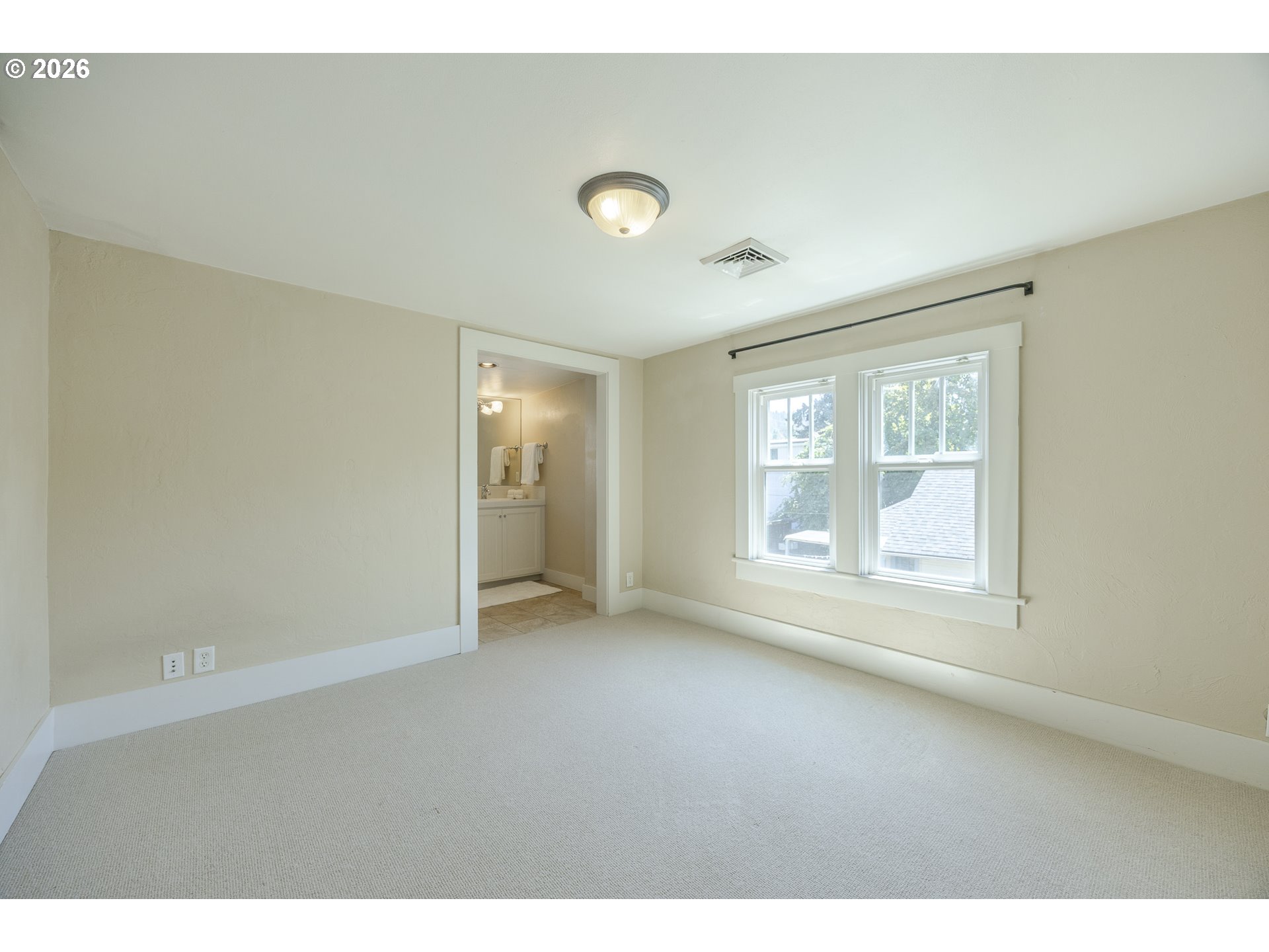 1545 Villard St Property Photo 26