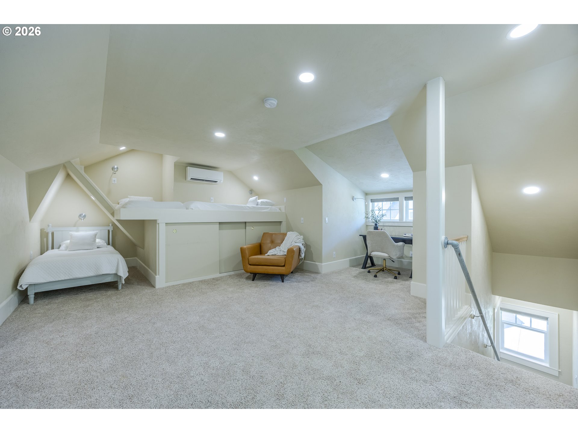 1545 Villard St Property Photo 27