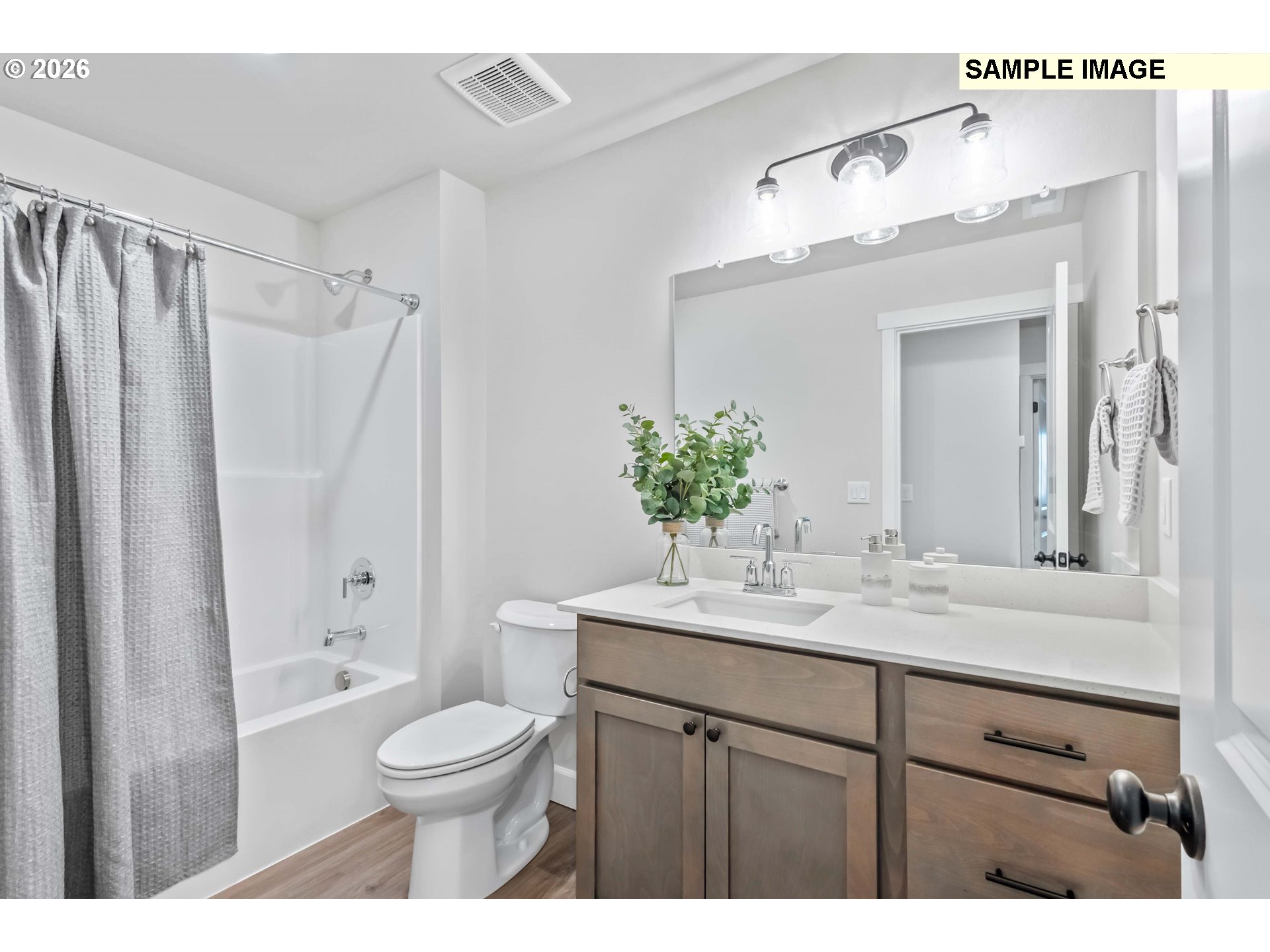 896 E Maple Brook Ave Property Photo 18