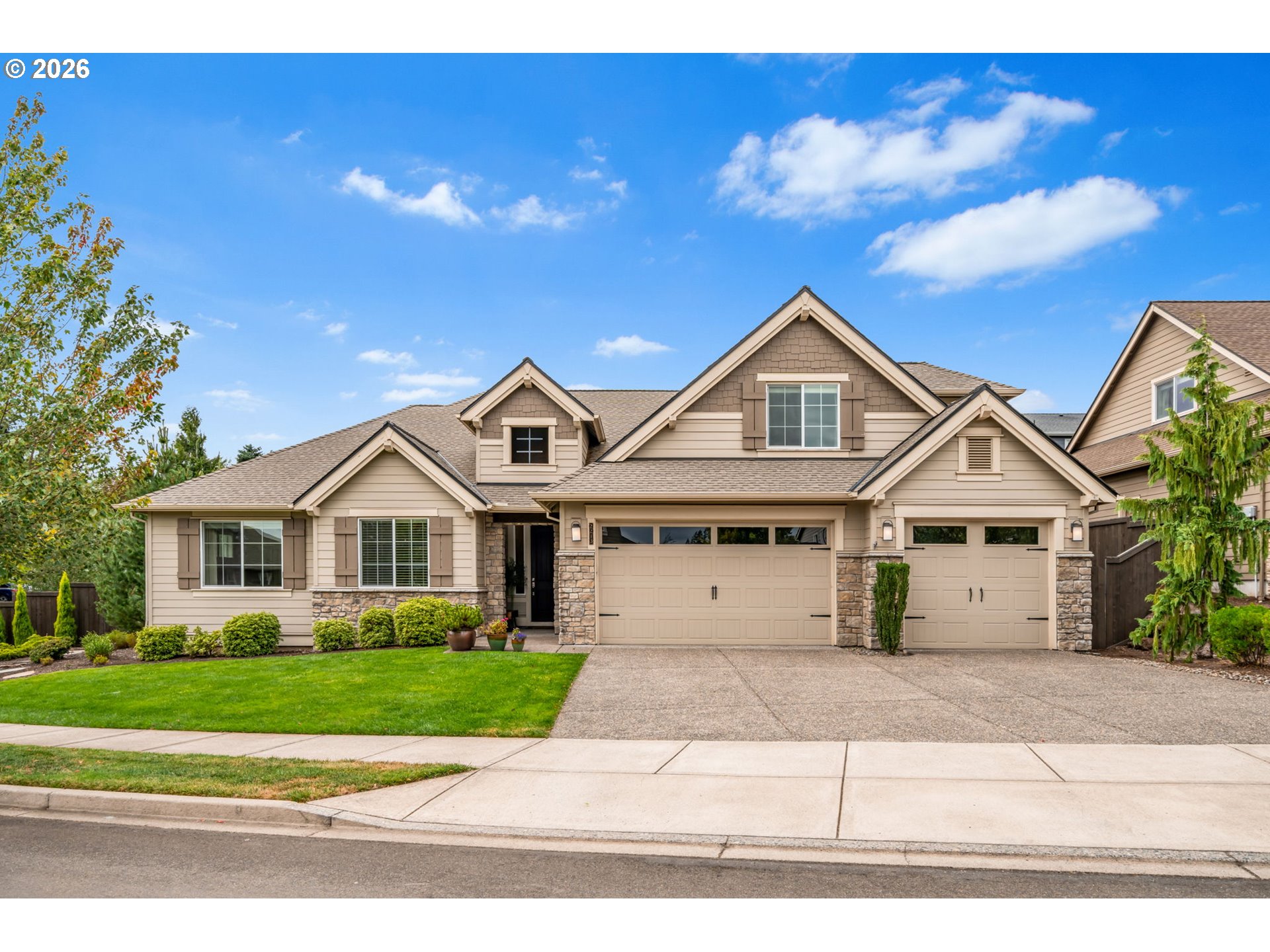 2213 NW SIERRA WAY Property Photo 1
