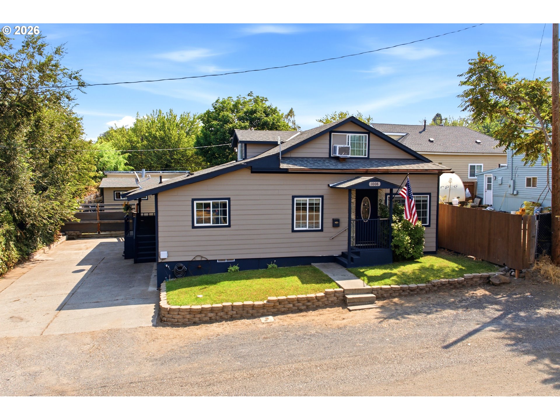 1008 J St Property Photo 1