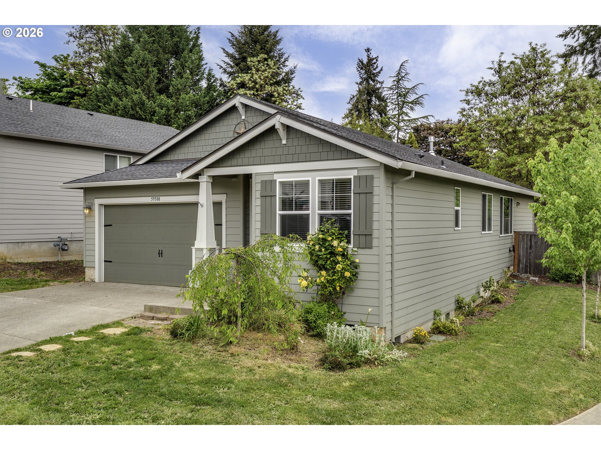 59580 Emerald Loop Property Photo 2