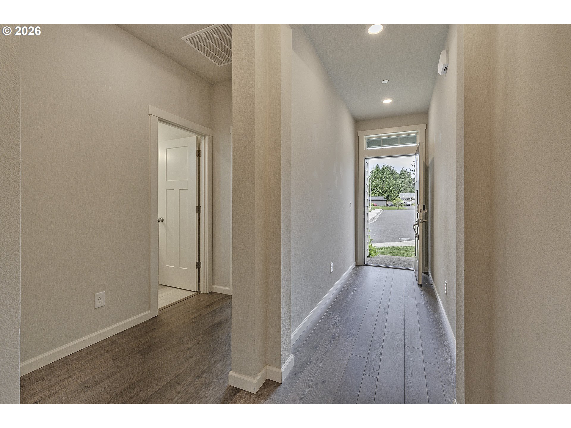 59580 Emerald Loop Property Photo 3