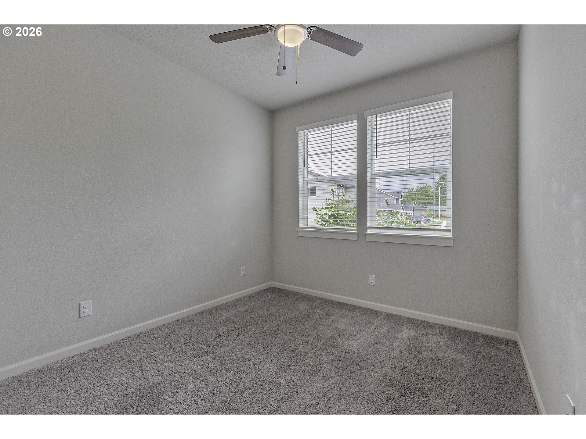 59580 Emerald Loop Property Photo 4