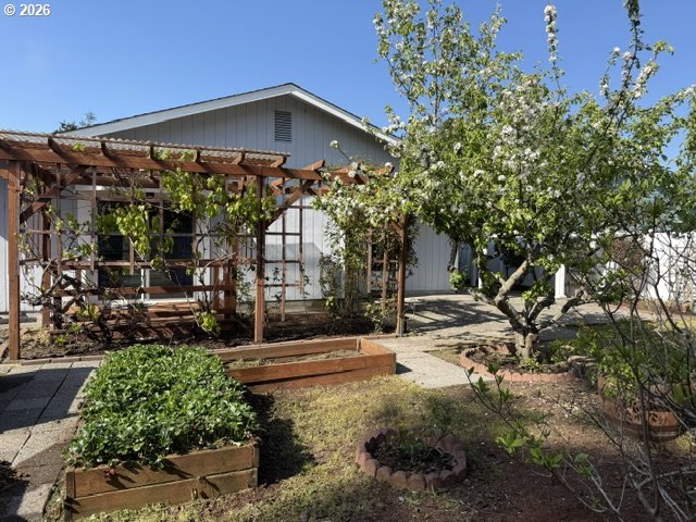 2164 24th St Property Photo 14