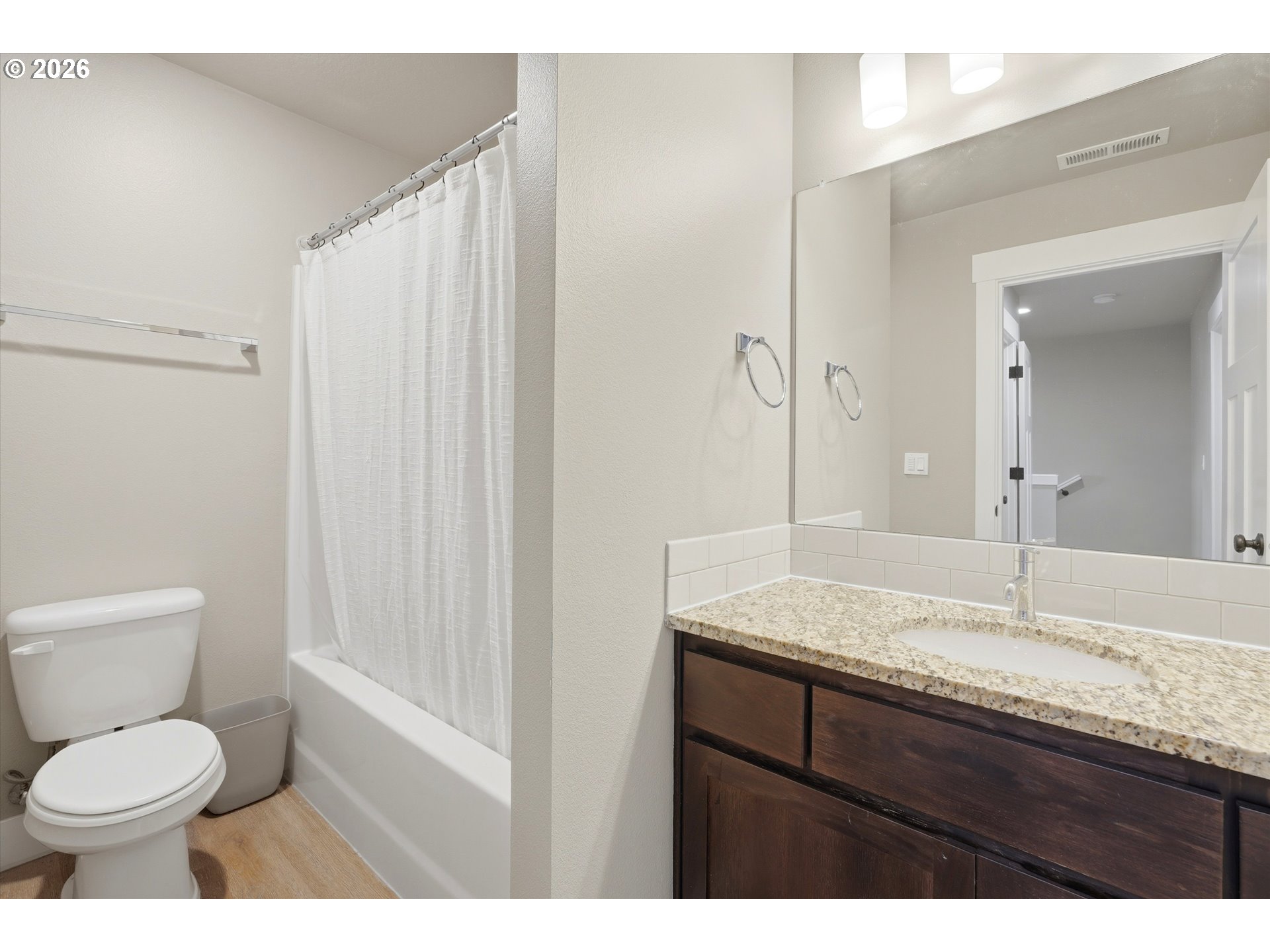 16835 Champion Way Property Photo 14
