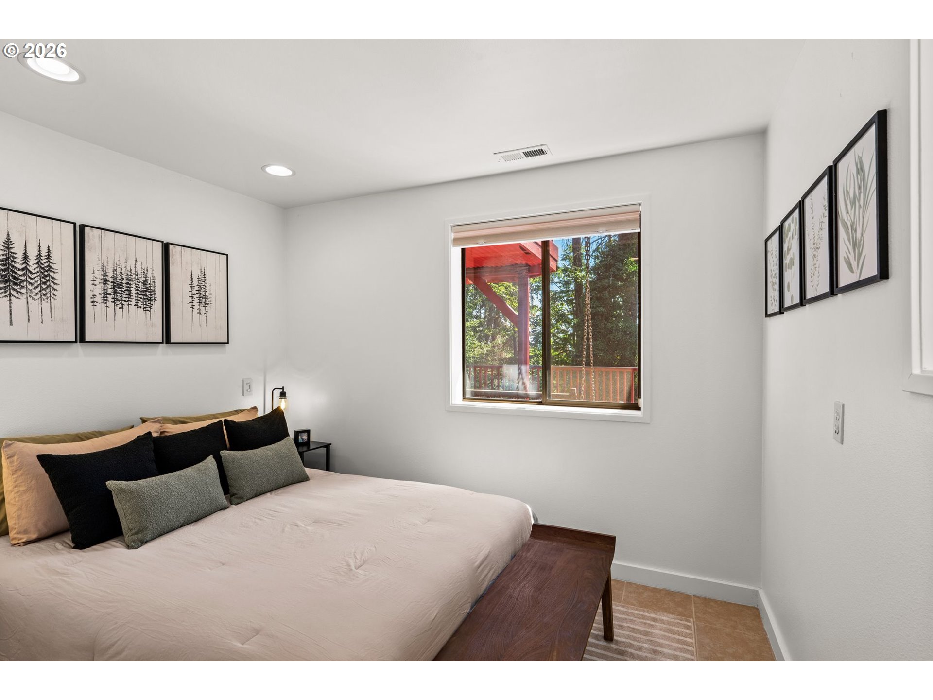 1675 Fircrest Dr Property Photo 27