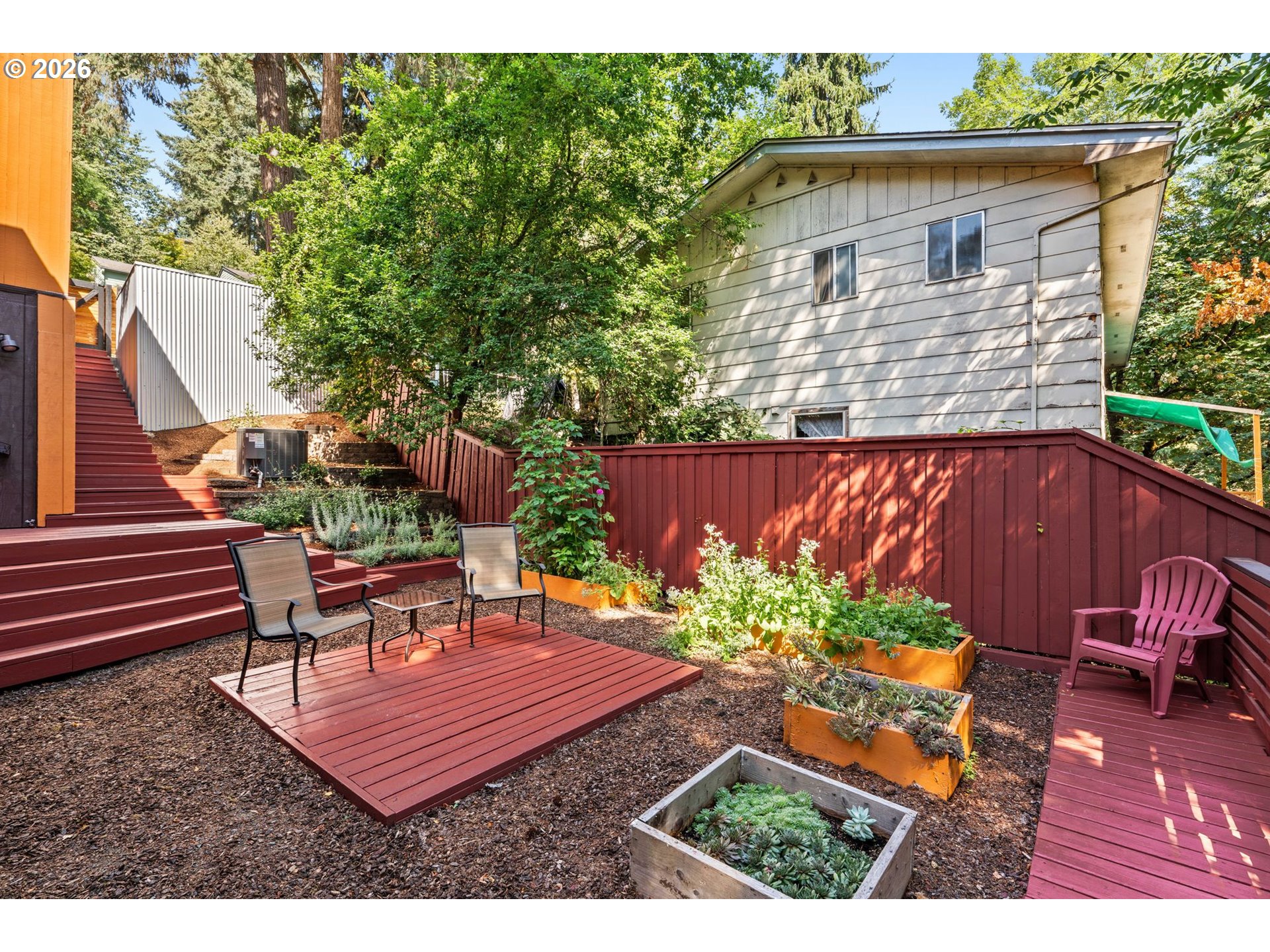 1675 Fircrest Dr Property Photo 32