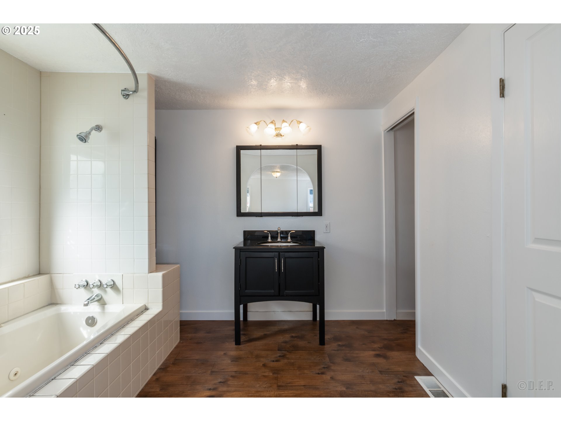 29590 Fir St Property Photo 12