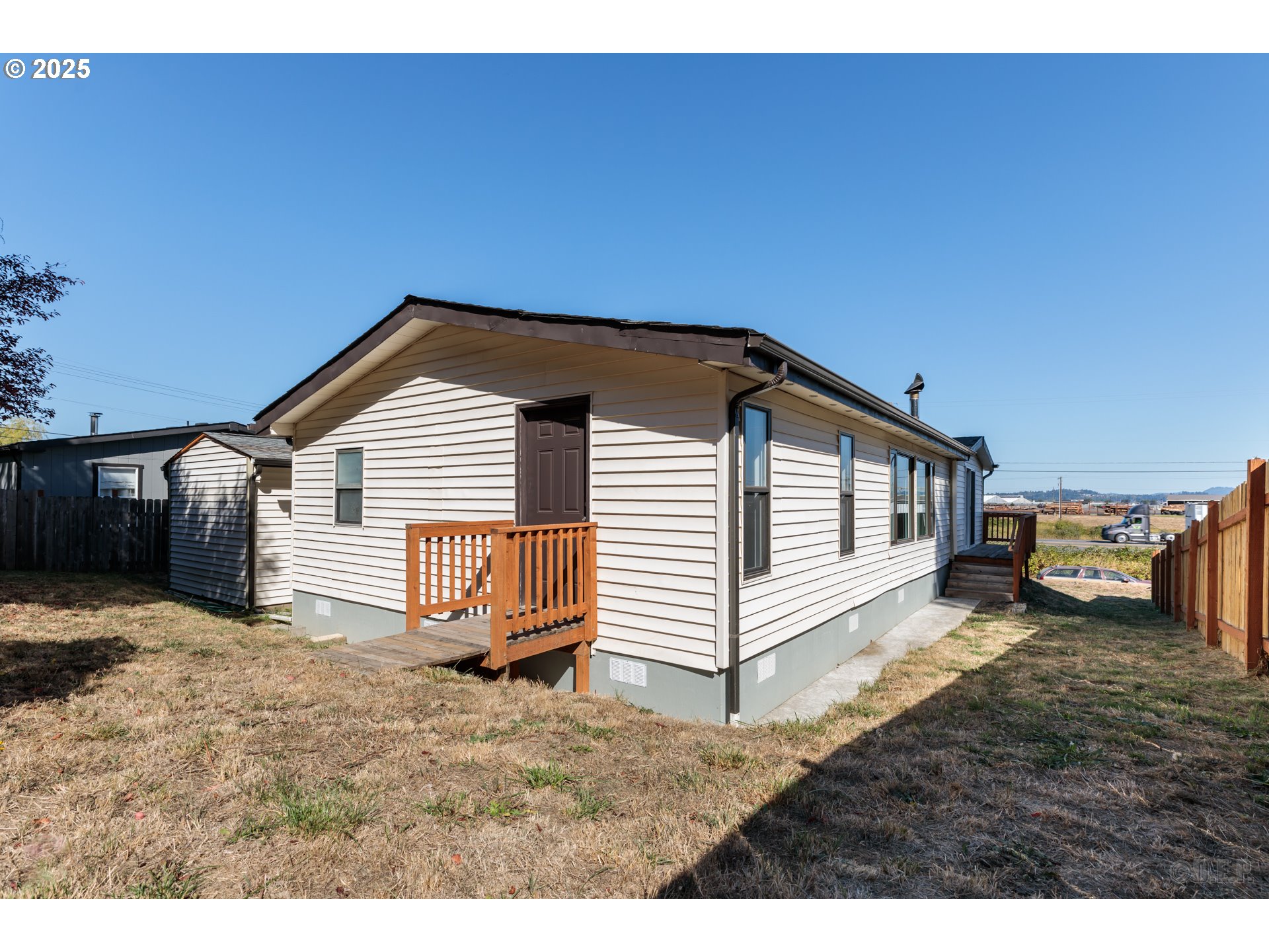 29590 Fir St Property Photo 18