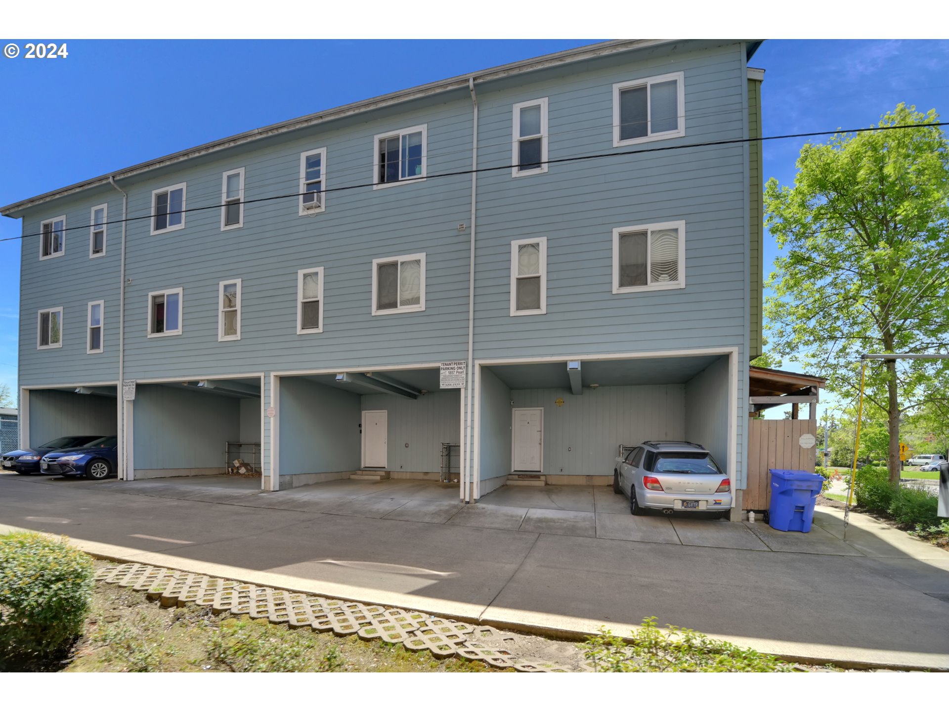 1857 Pearl St Property Photo 3