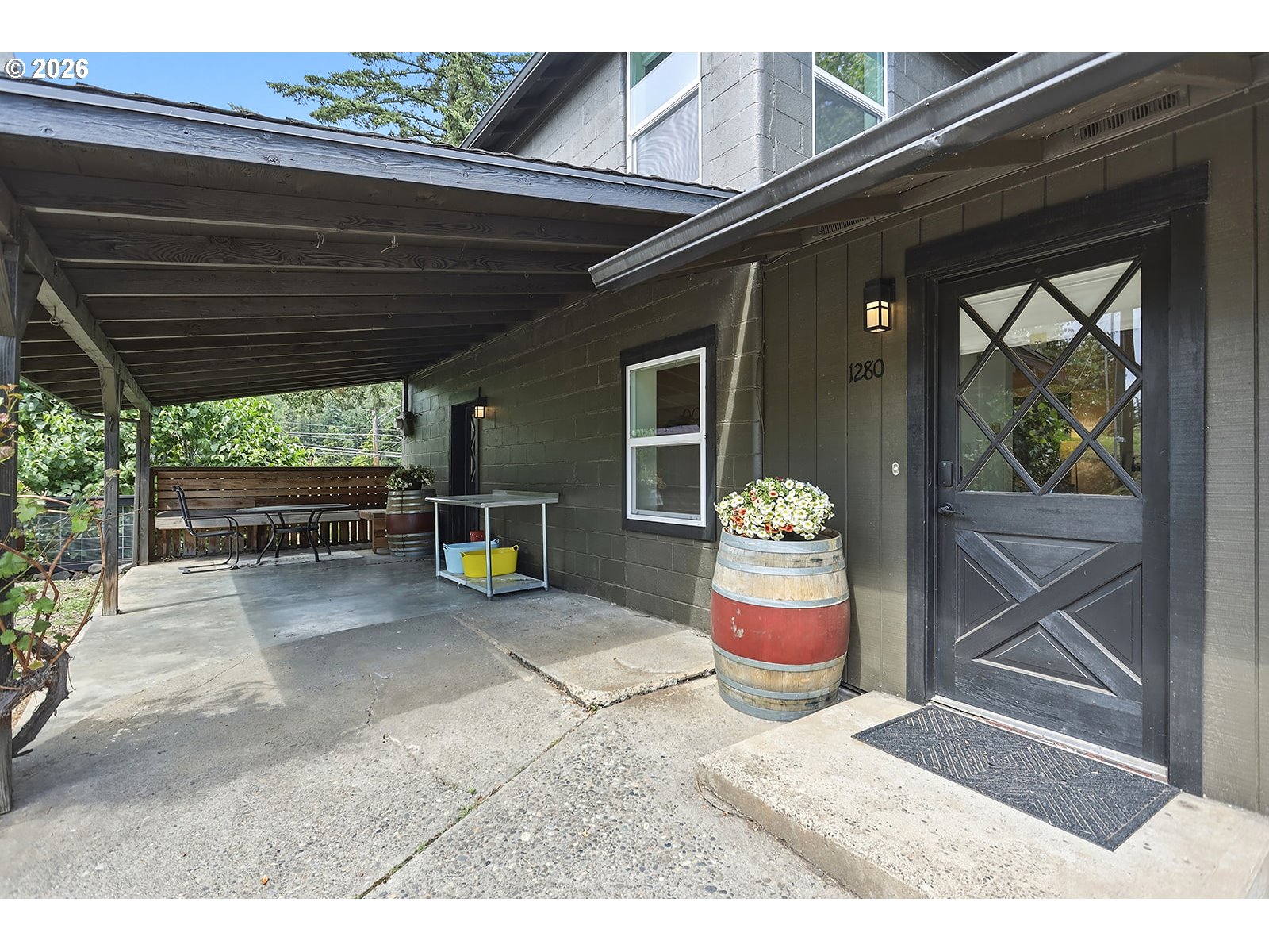 1280 N Main Ave Property Photo 6