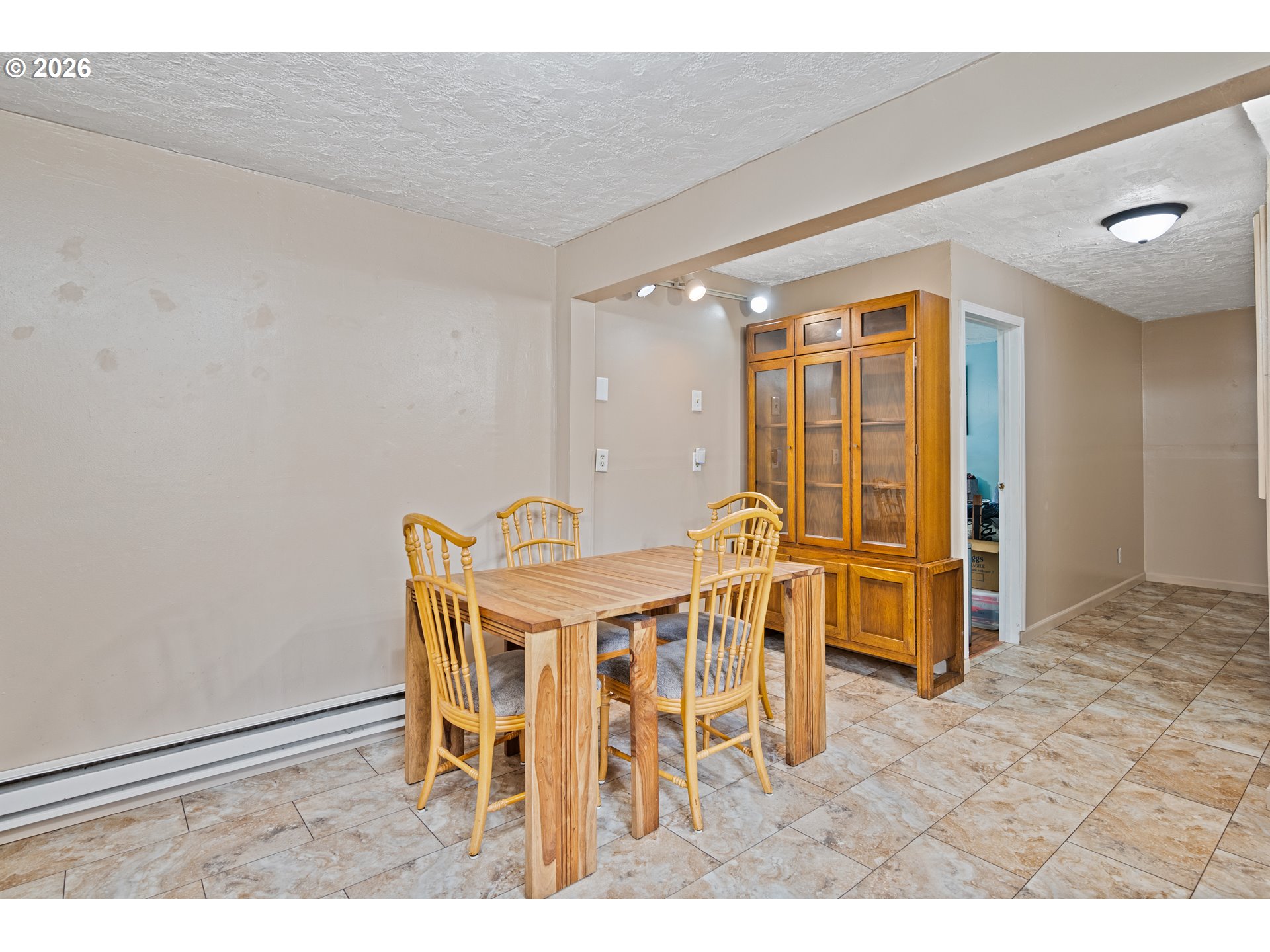 3284 Oak St Property Photo 12
