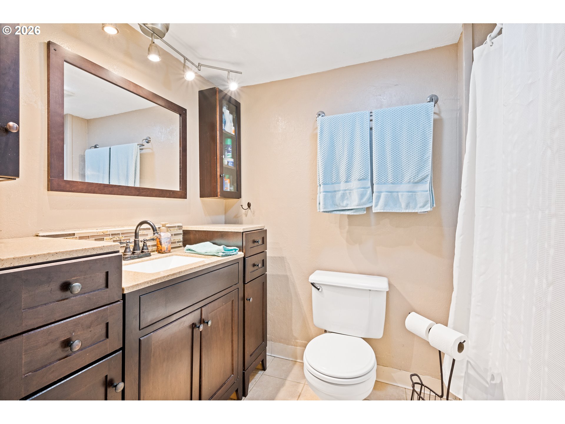 3284 Oak St Property Photo 16
