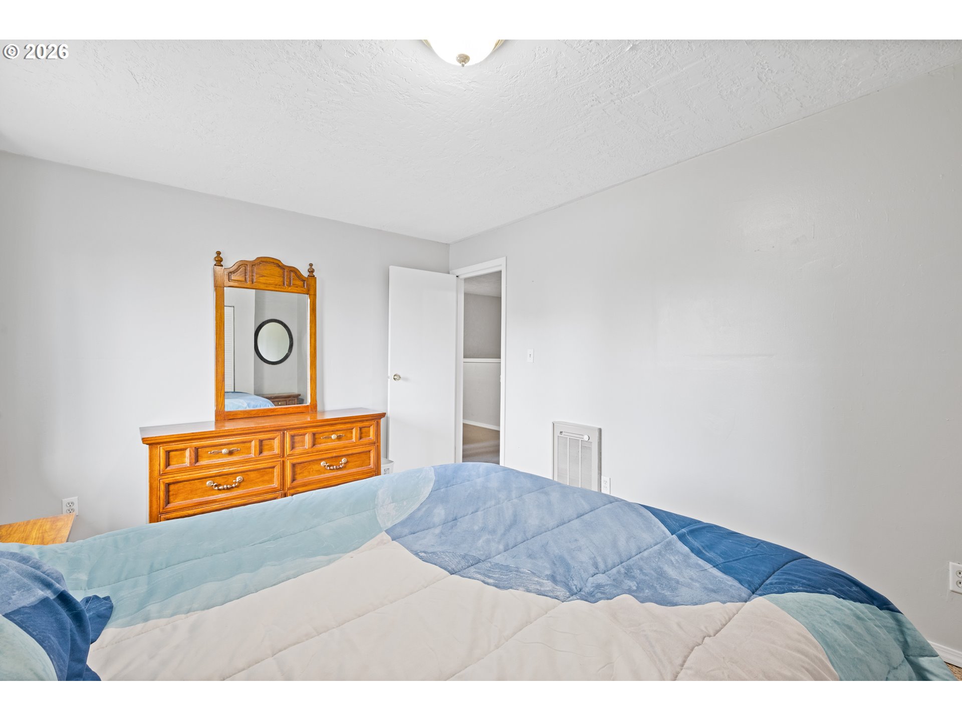 3284 Oak St Property Photo 24