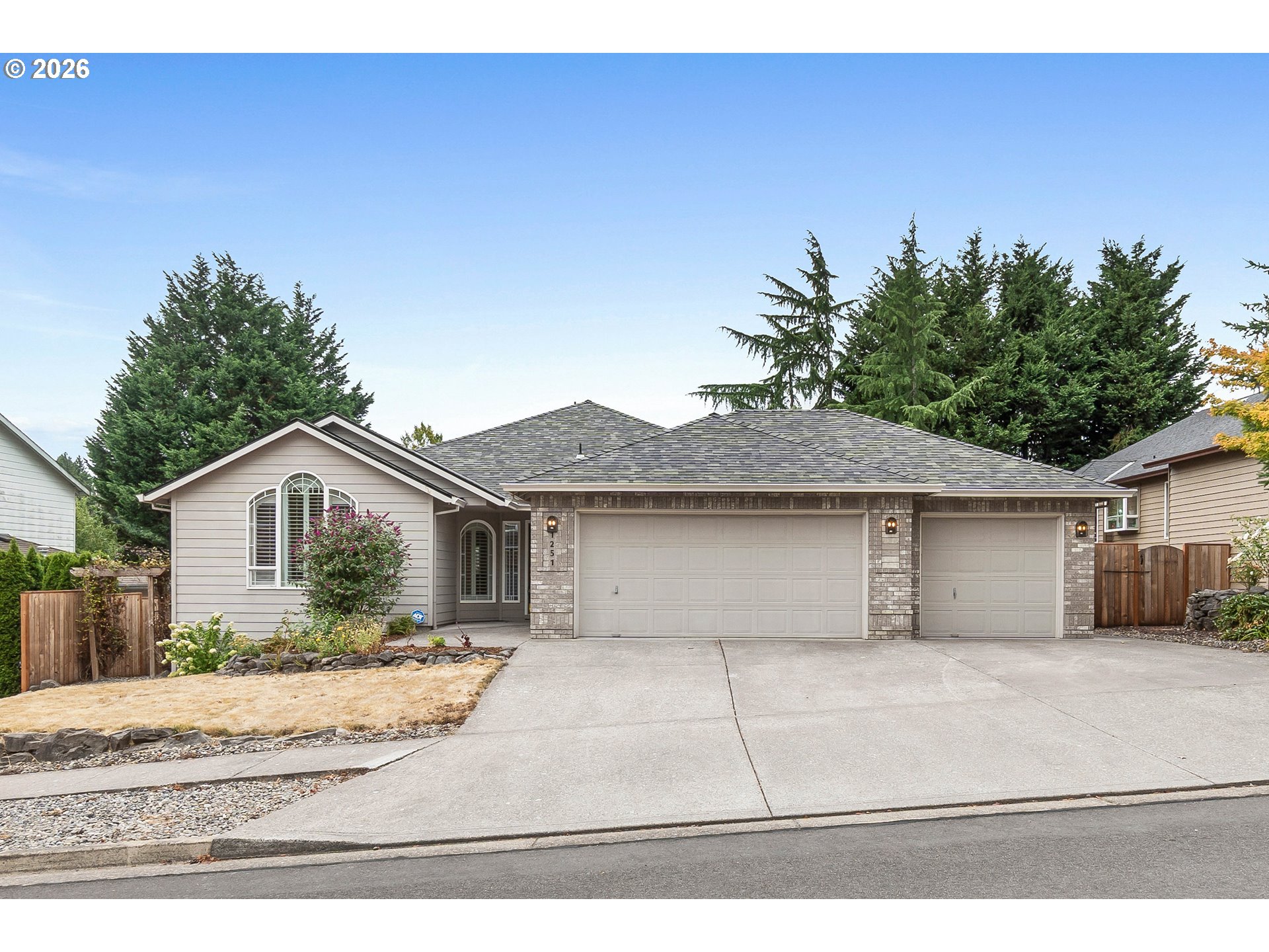 1251 Se Glacier Ln Property Photo 1