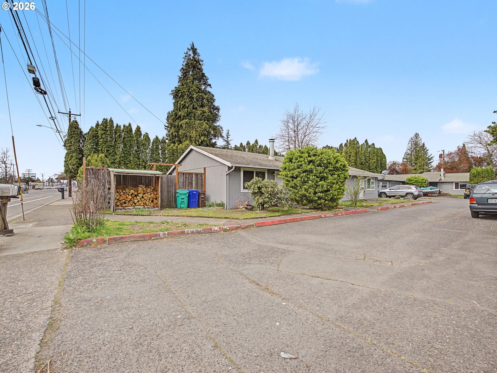 18635 Se Division St Property Photo 1