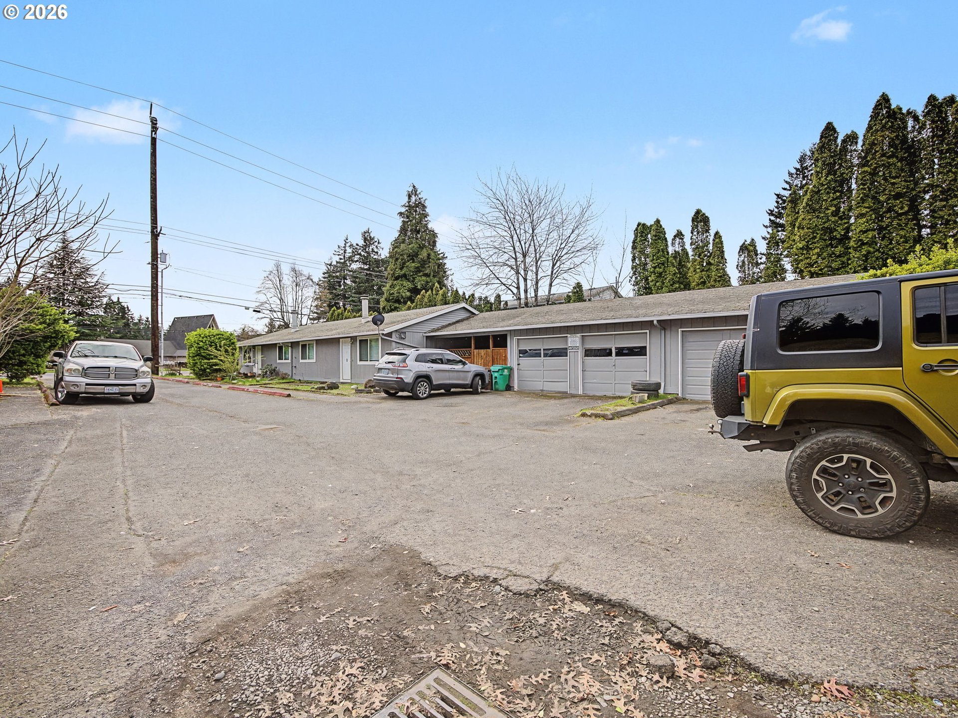 18635 Se Division St Property Photo 3