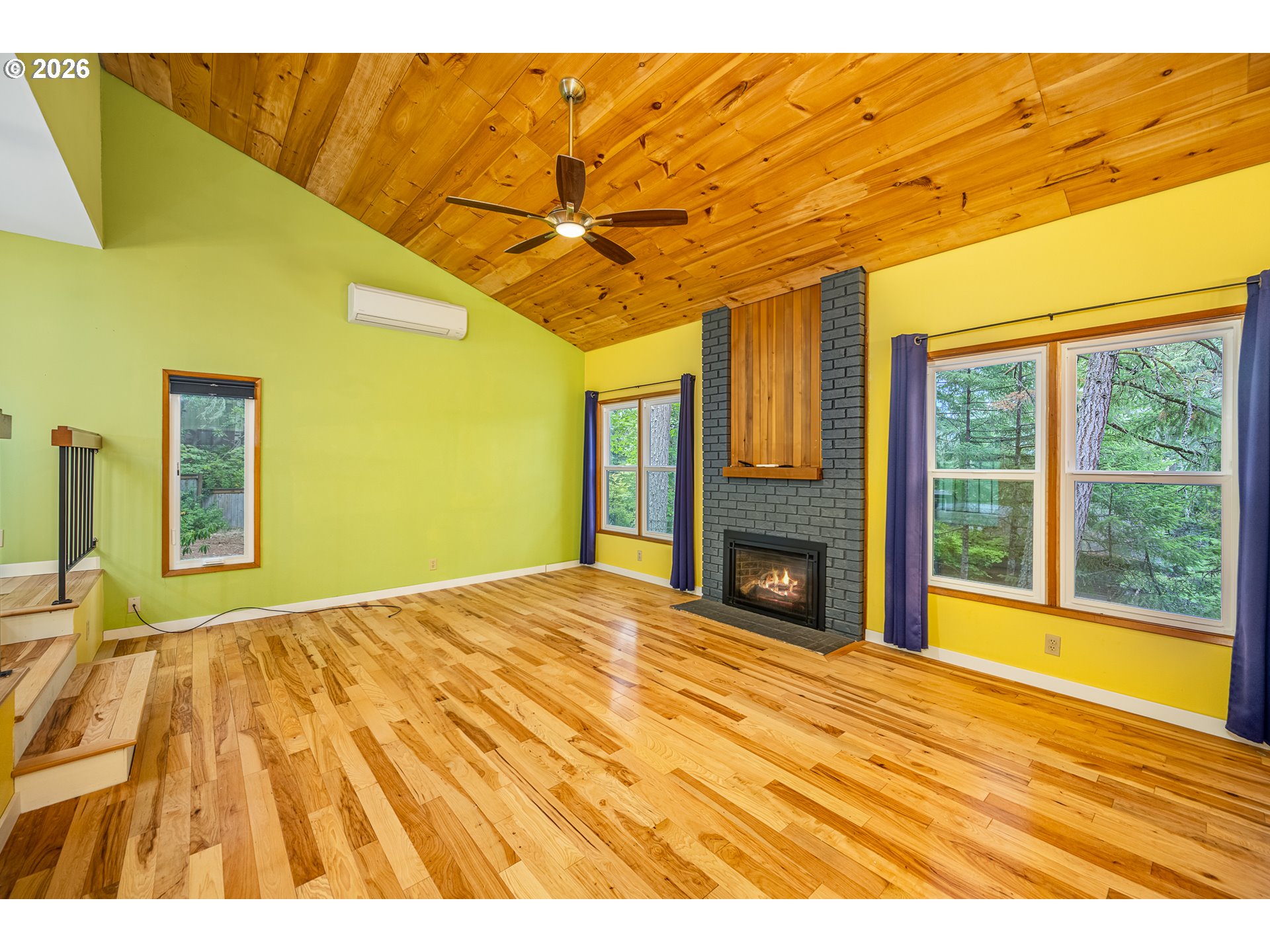 3827 Vine Maple St Property Photo 10