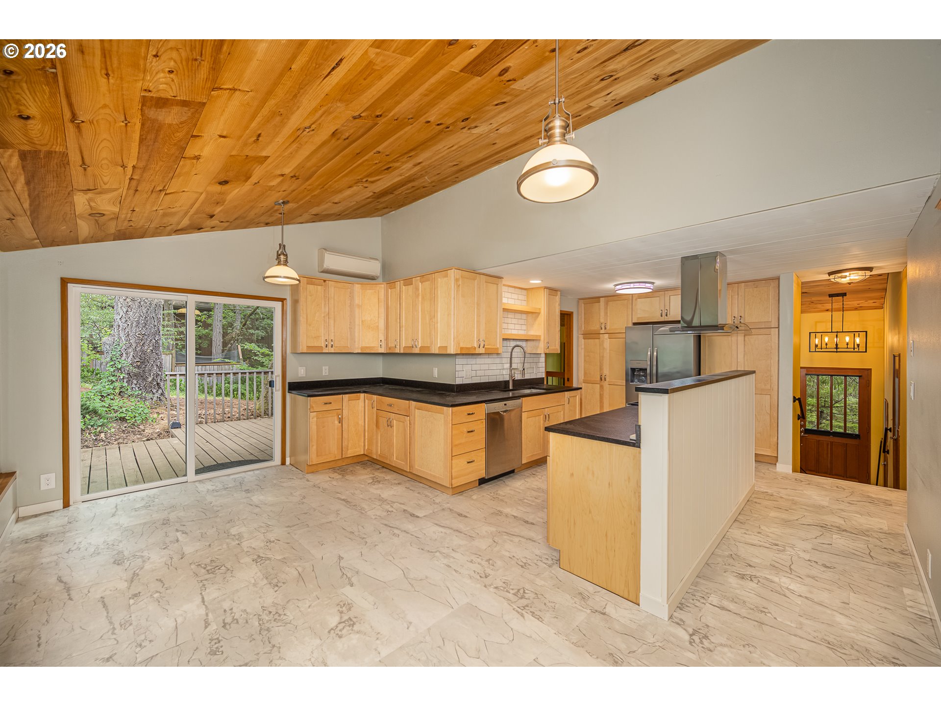 3827 Vine Maple St Property Photo 14