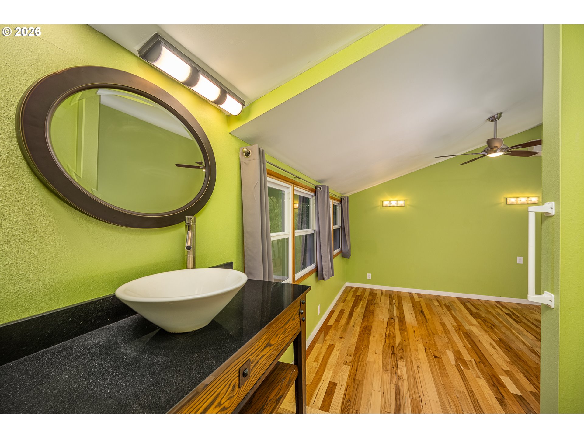3827 Vine Maple St Property Photo 25