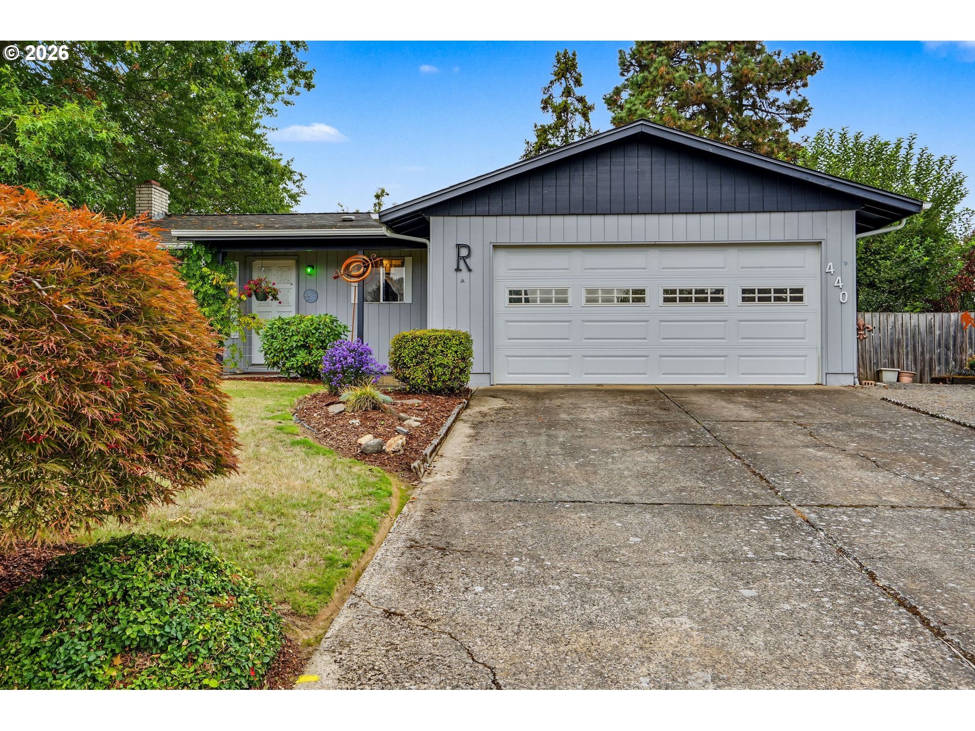 440 W College St Property Photo 1