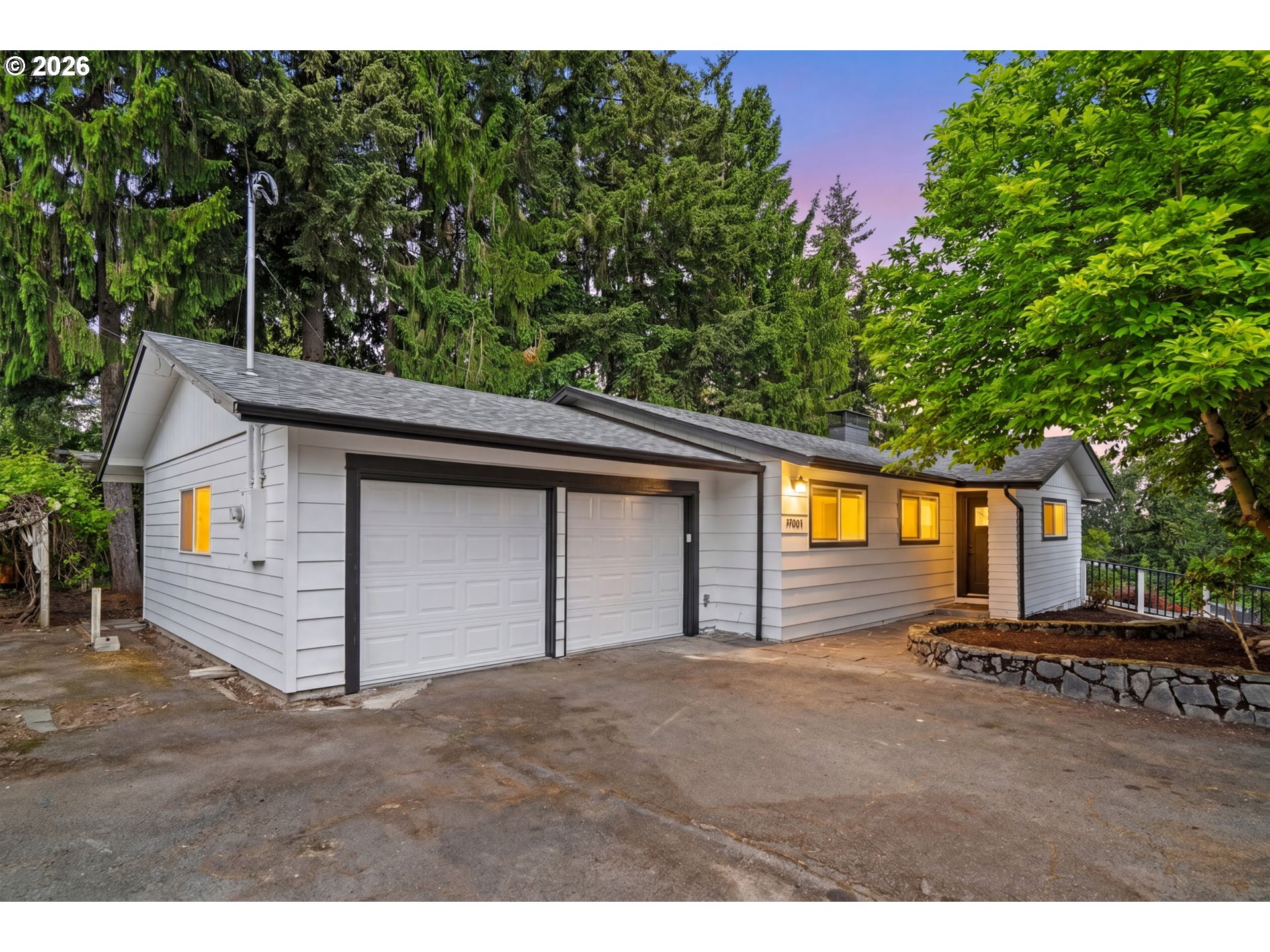 19001 Suncrest Dr Property Photo 1