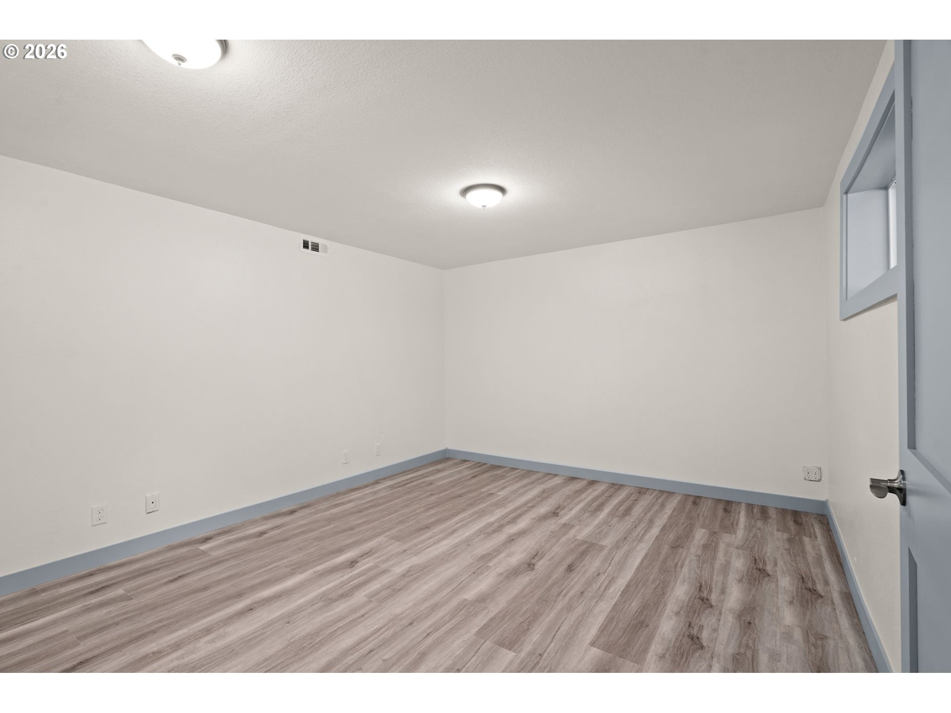 19001 Suncrest Dr Property Photo 27