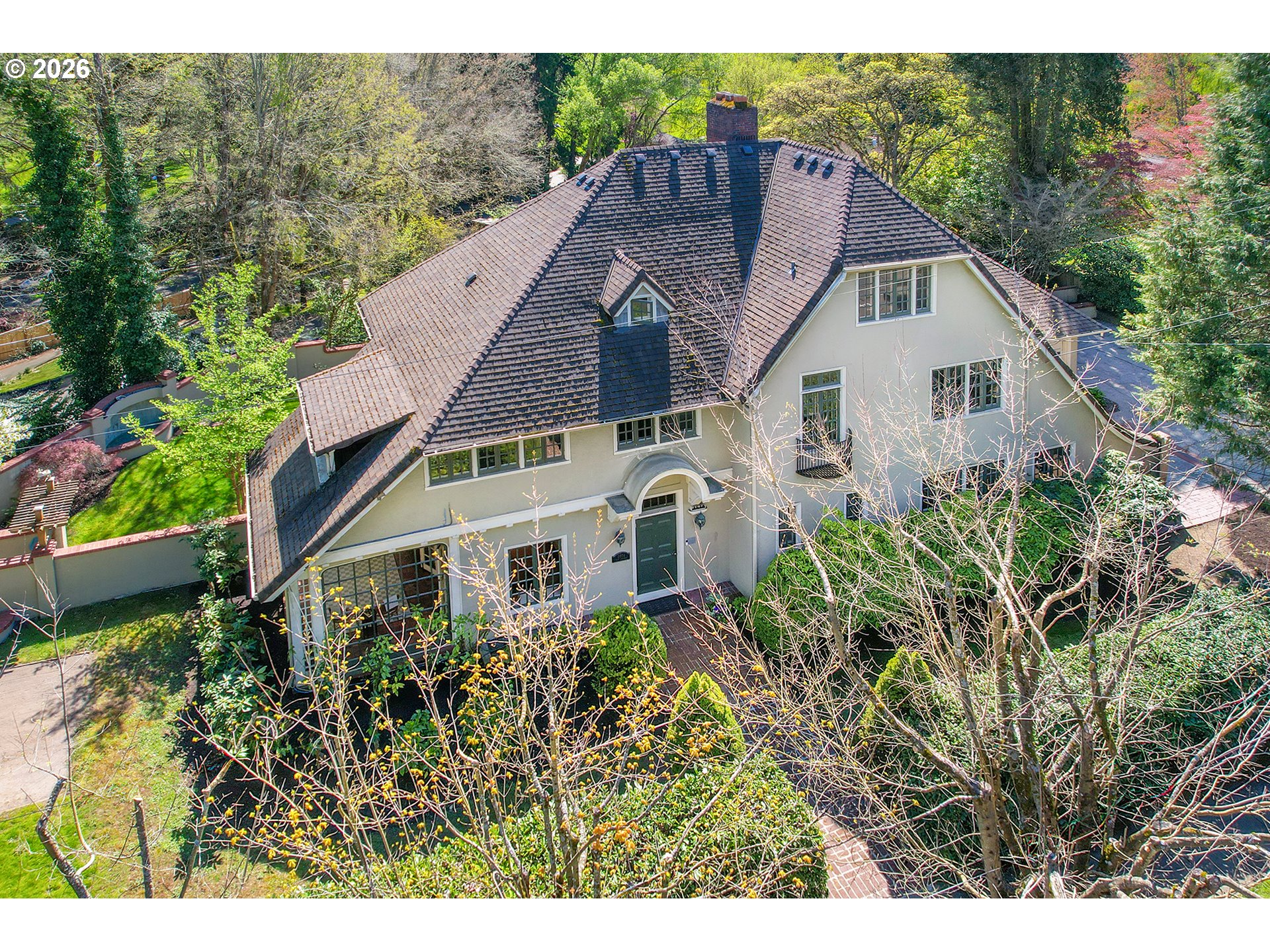 3574 E Burnside St Property Photo 1