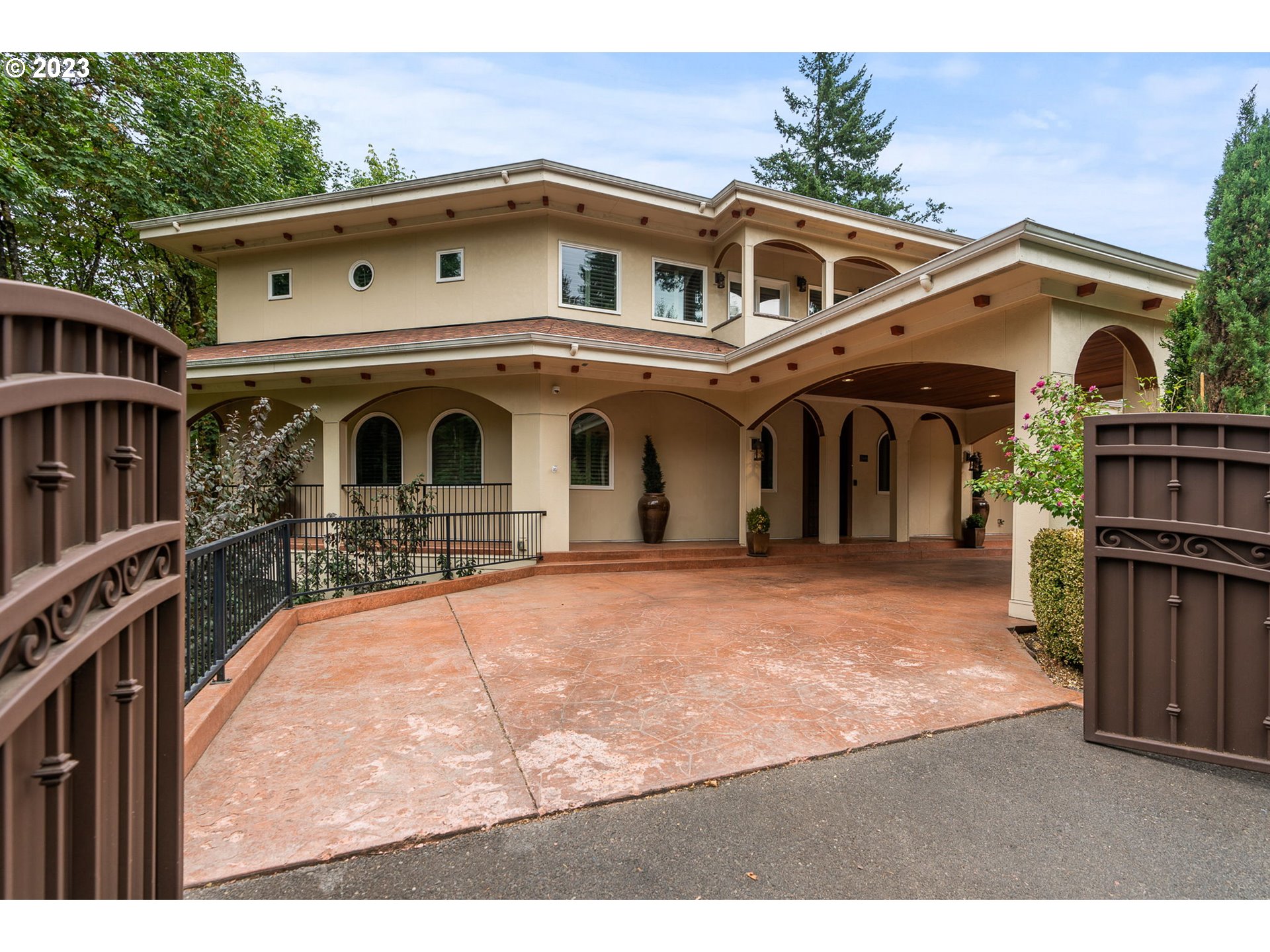 3100 SW FAIRMOUNT BLVD