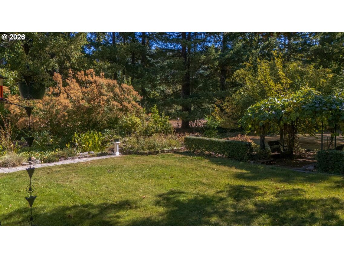 1121 Yeust Rd Property Photo 25